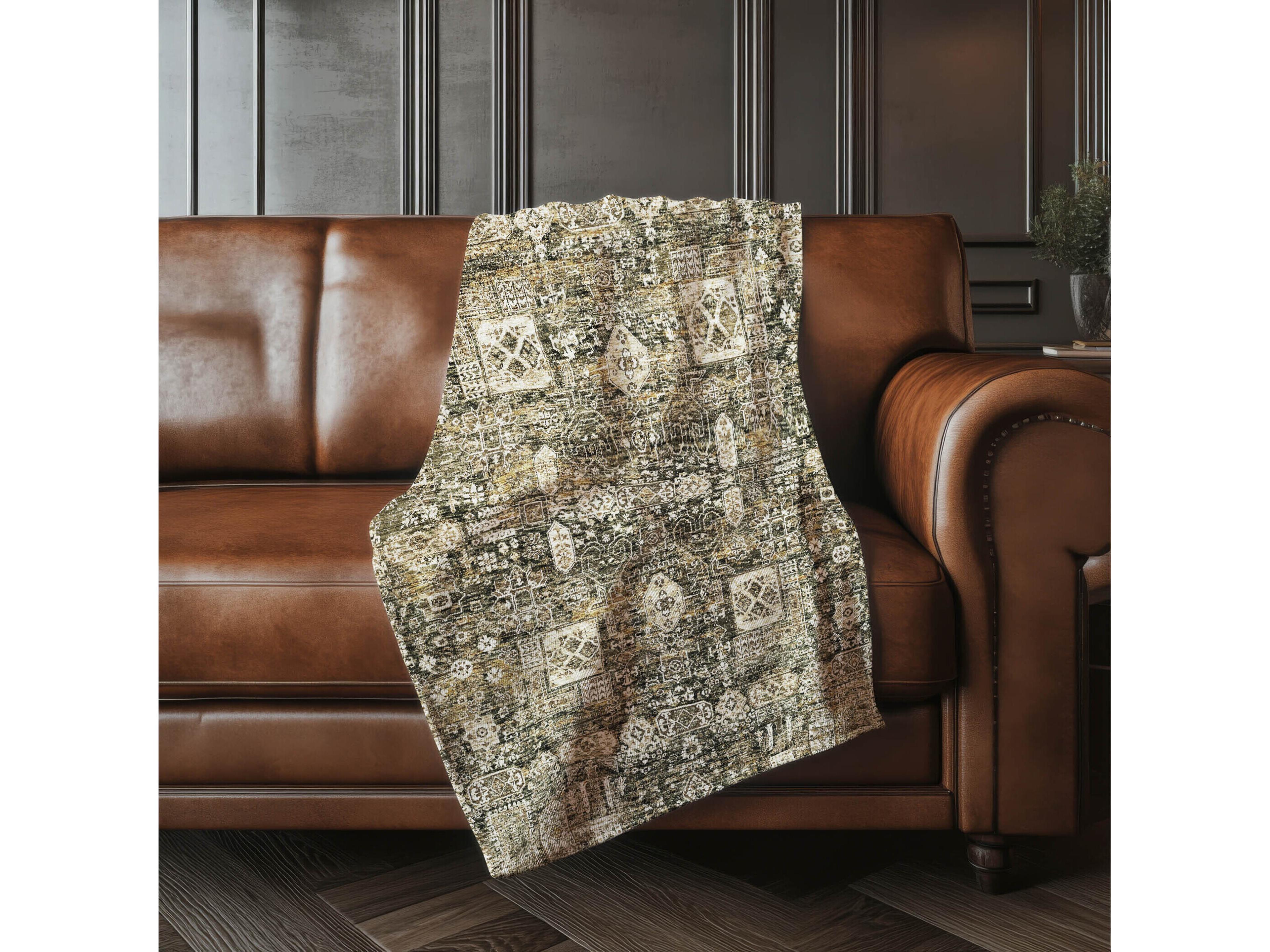 Dalyn Sherpa Brown Polyester Throw