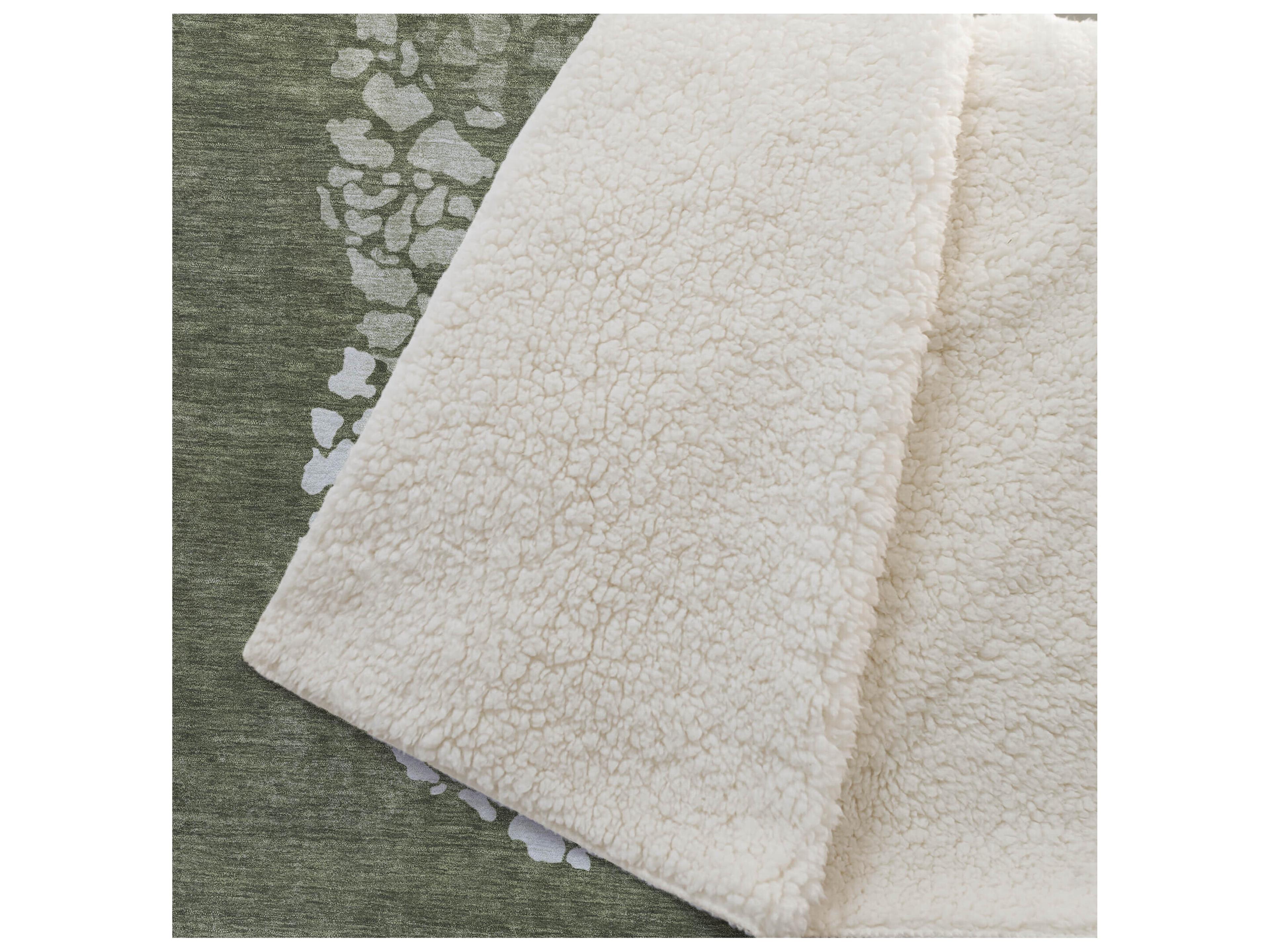 Dalyn Sherpa Green Polyester Throw