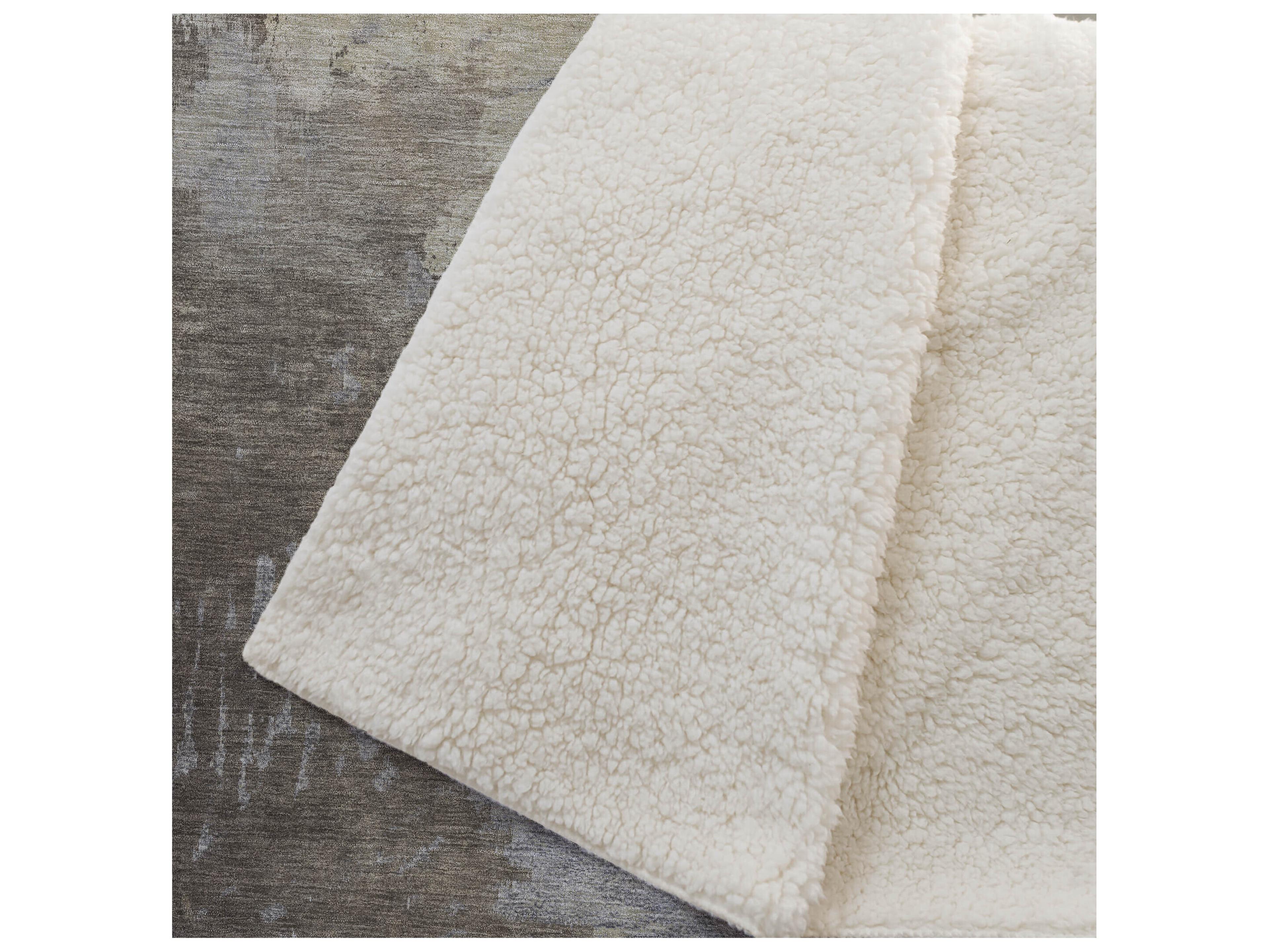 Dalyn Sherpa Brown Polyester Throw