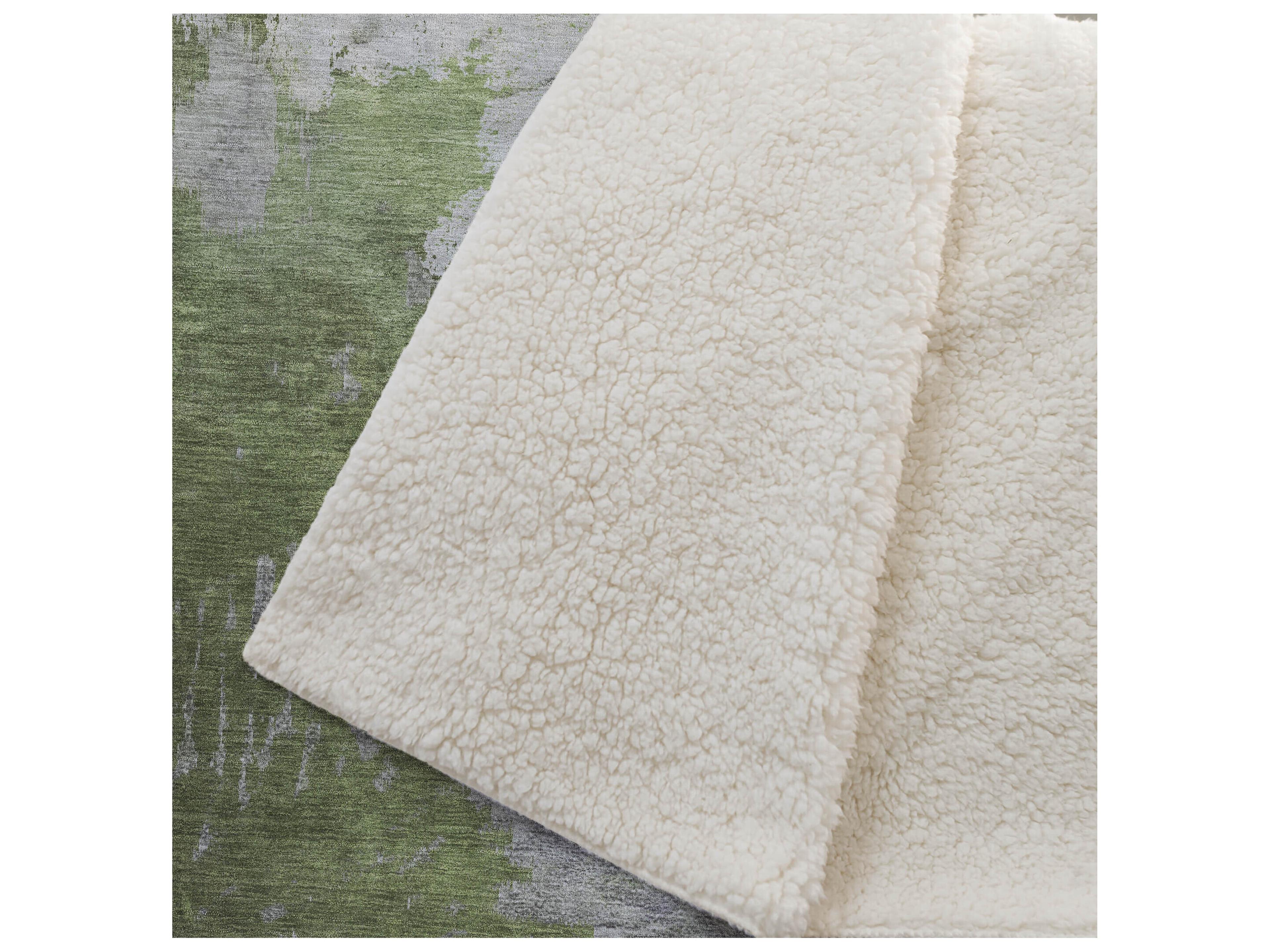 Dalyn Sherpa Green Polyester Throw