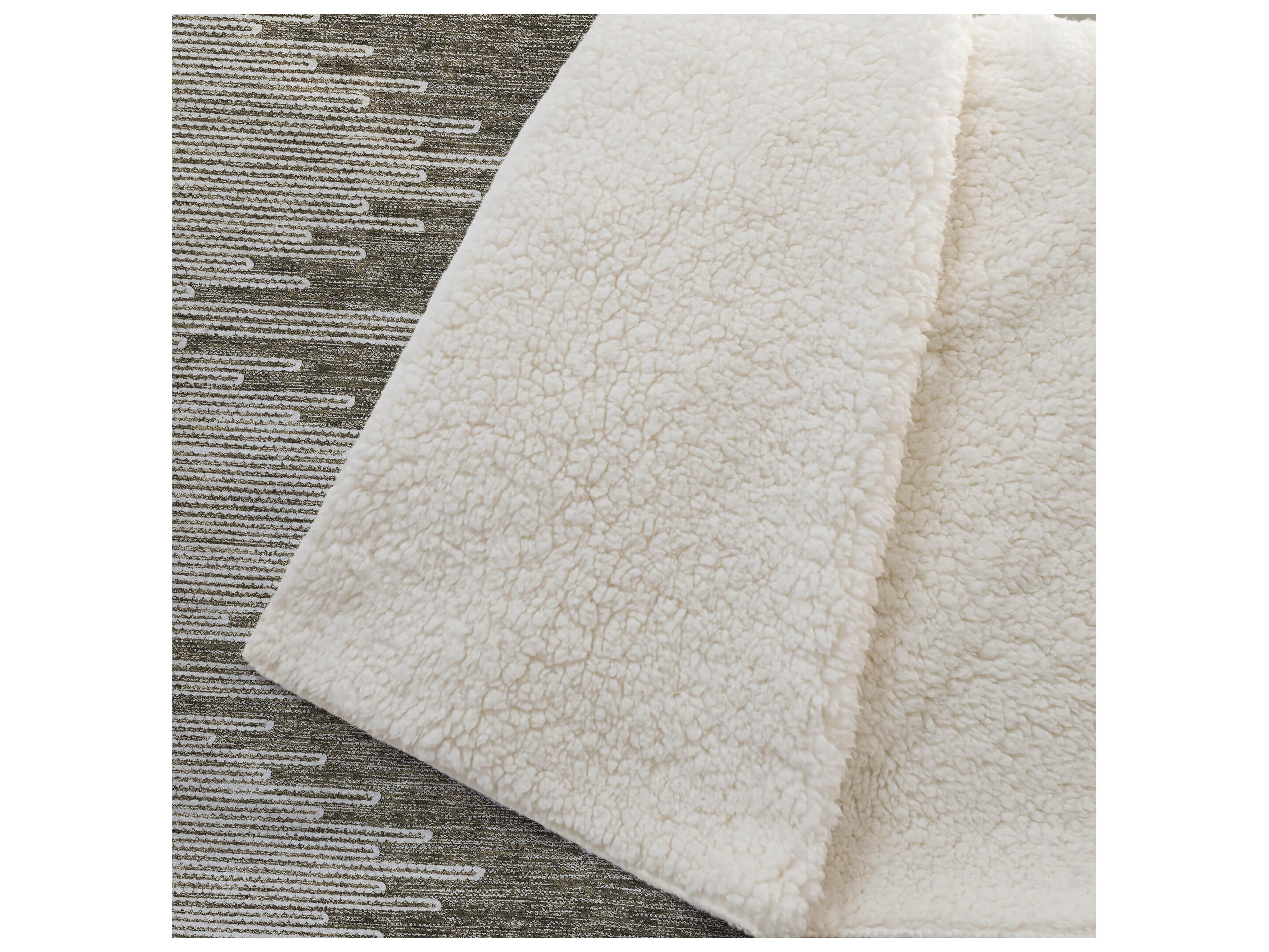 Dalyn Sherpa Brown Polyester Throw