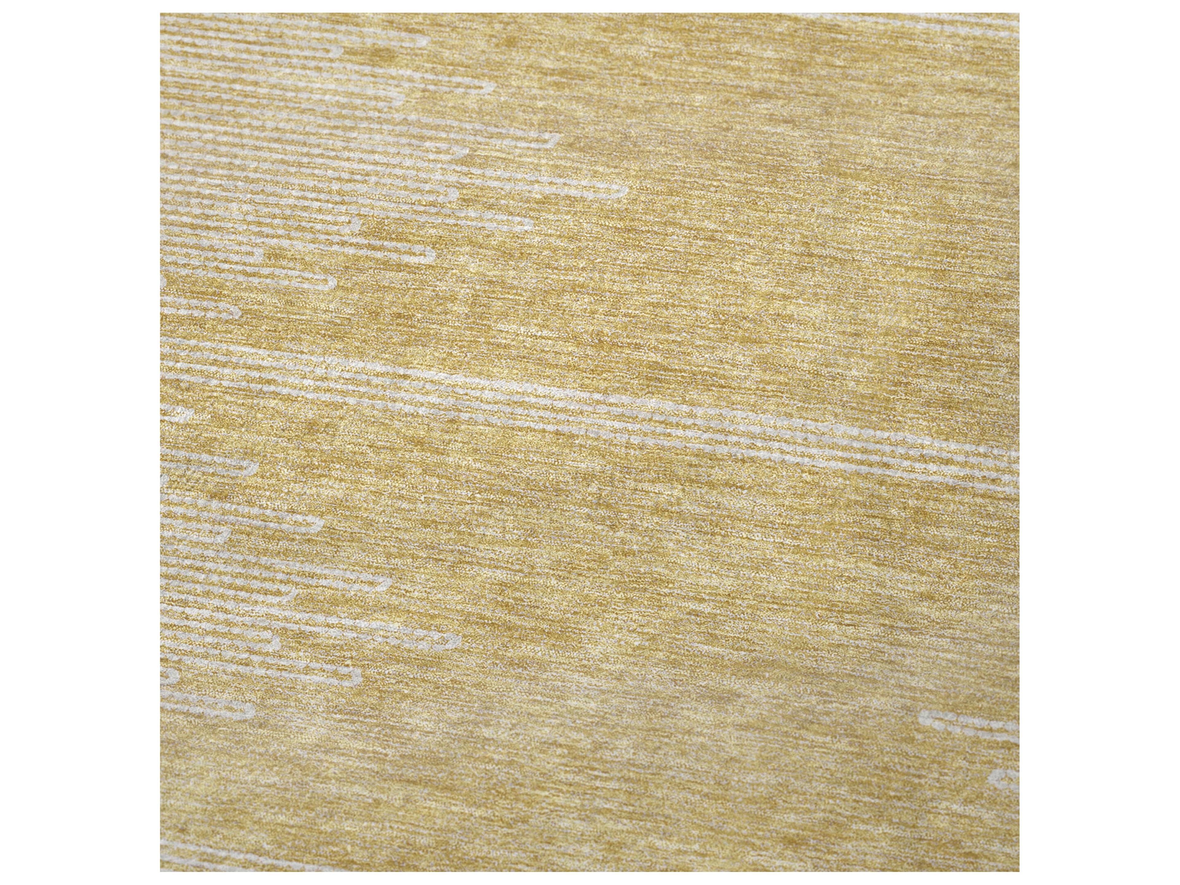 Dalyn Sherpa Gold Polyester Throw