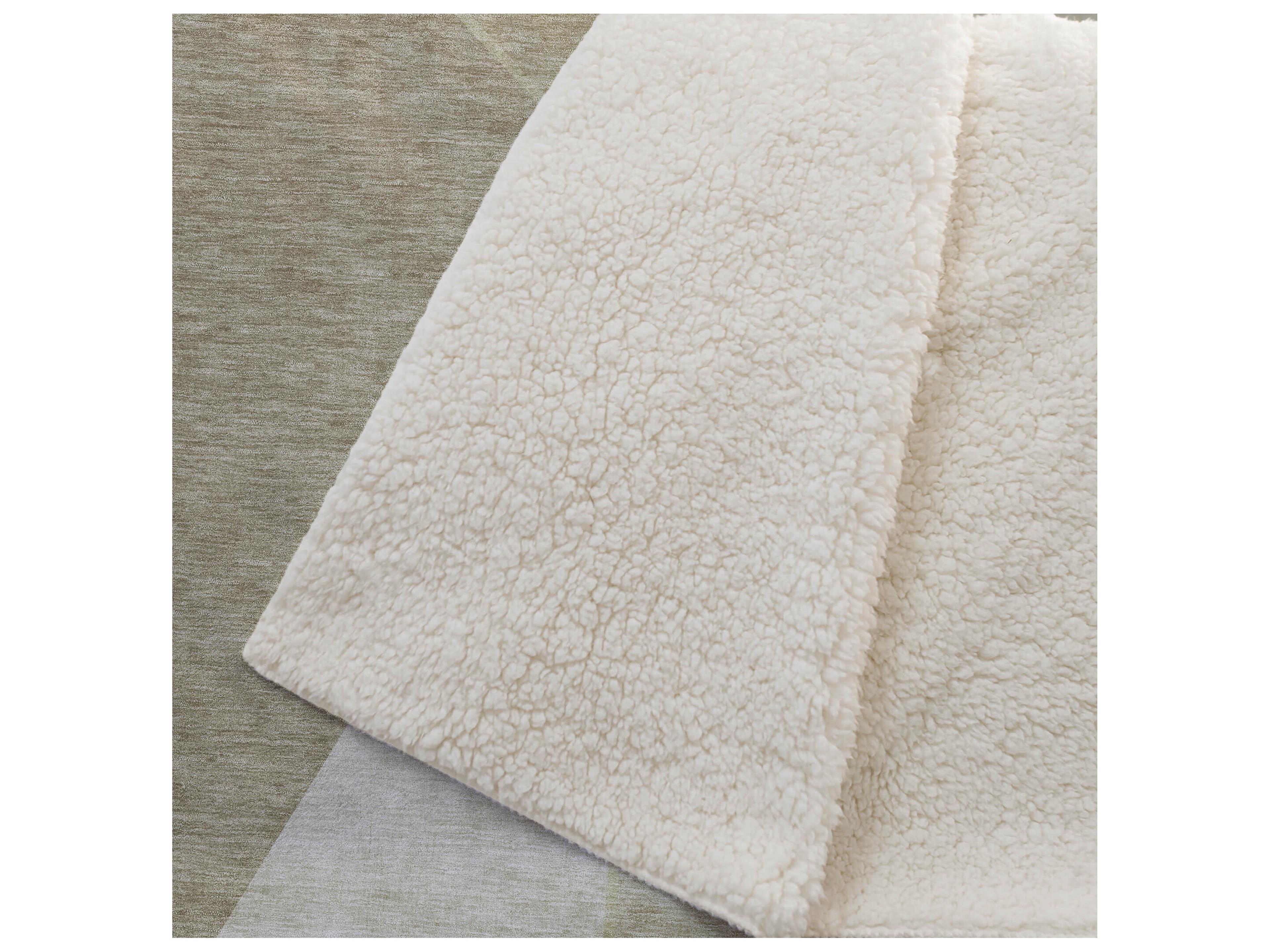 Dalyn Sherpa Brown Polyester Throw