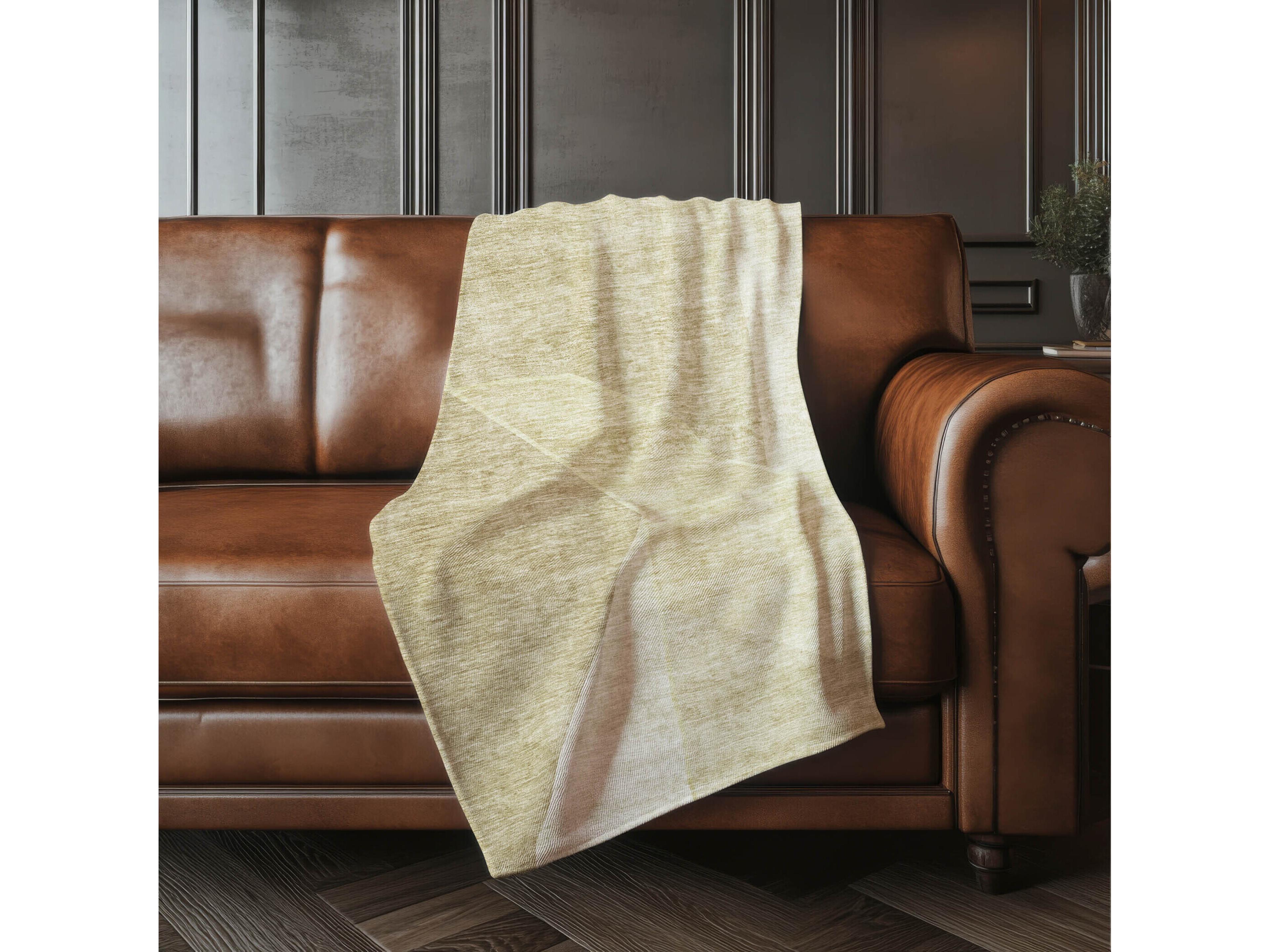 Dalyn Sherpa Brown Polyester Throw