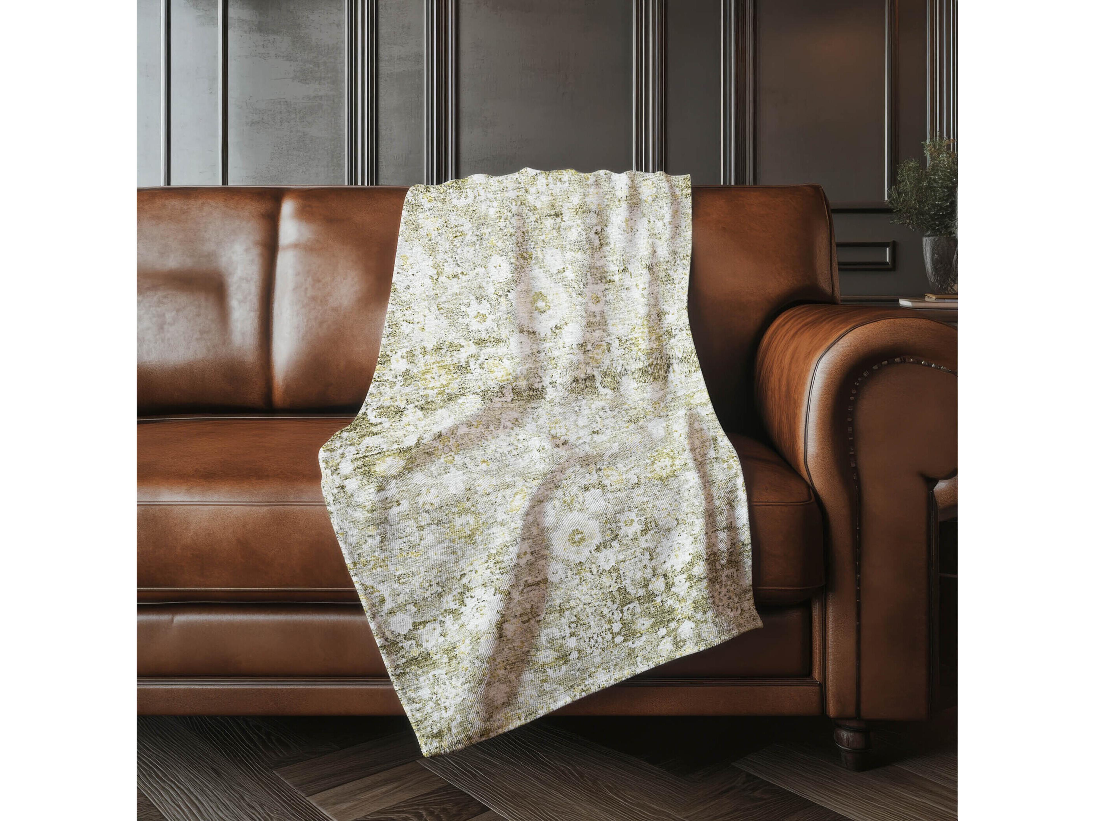 Dalyn Sherpa Brown Polyester Throw