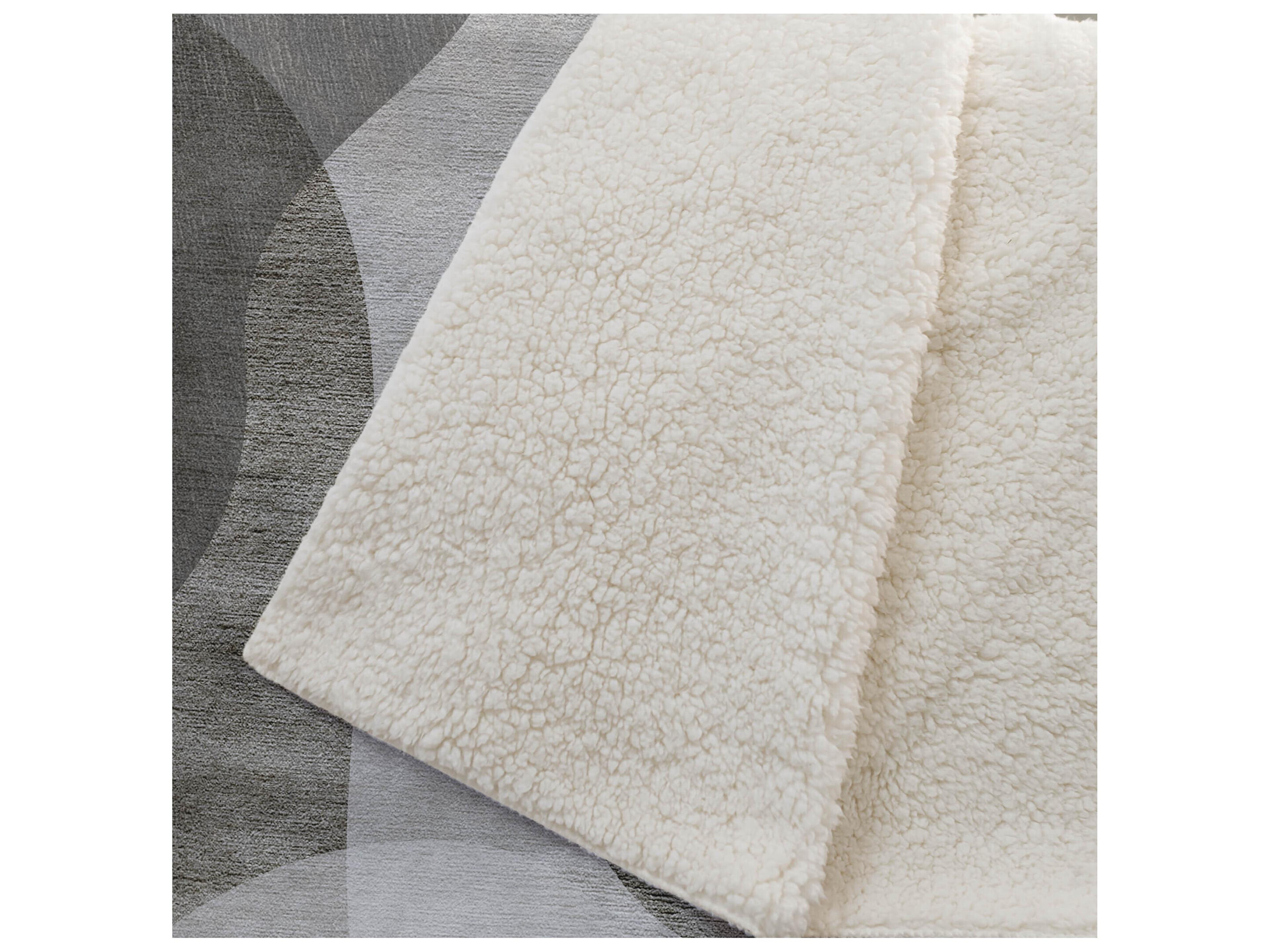 Dalyn Sherpa Brown Polyester Throw