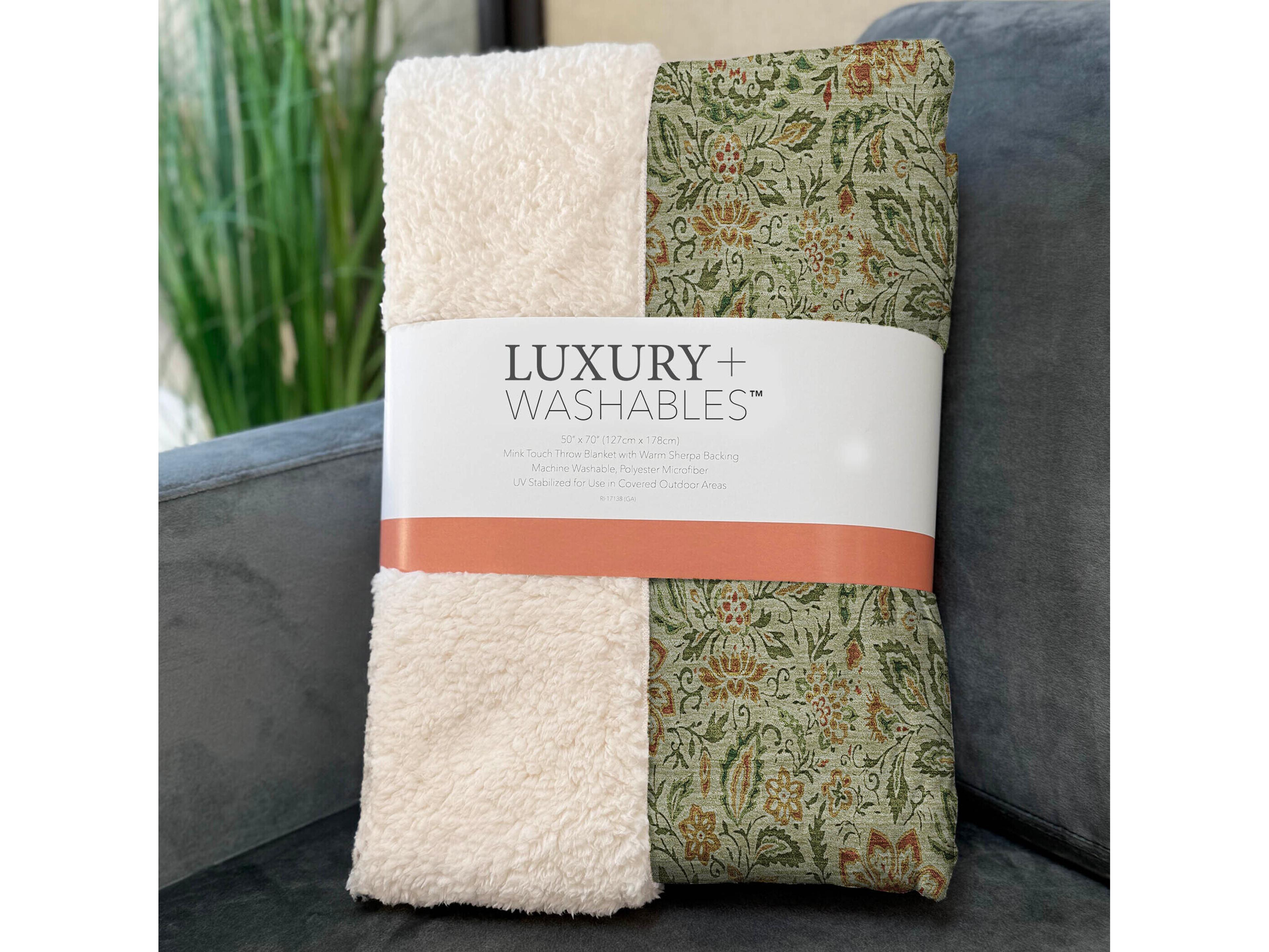 Dalyn Sherpa Green Polyester Throw