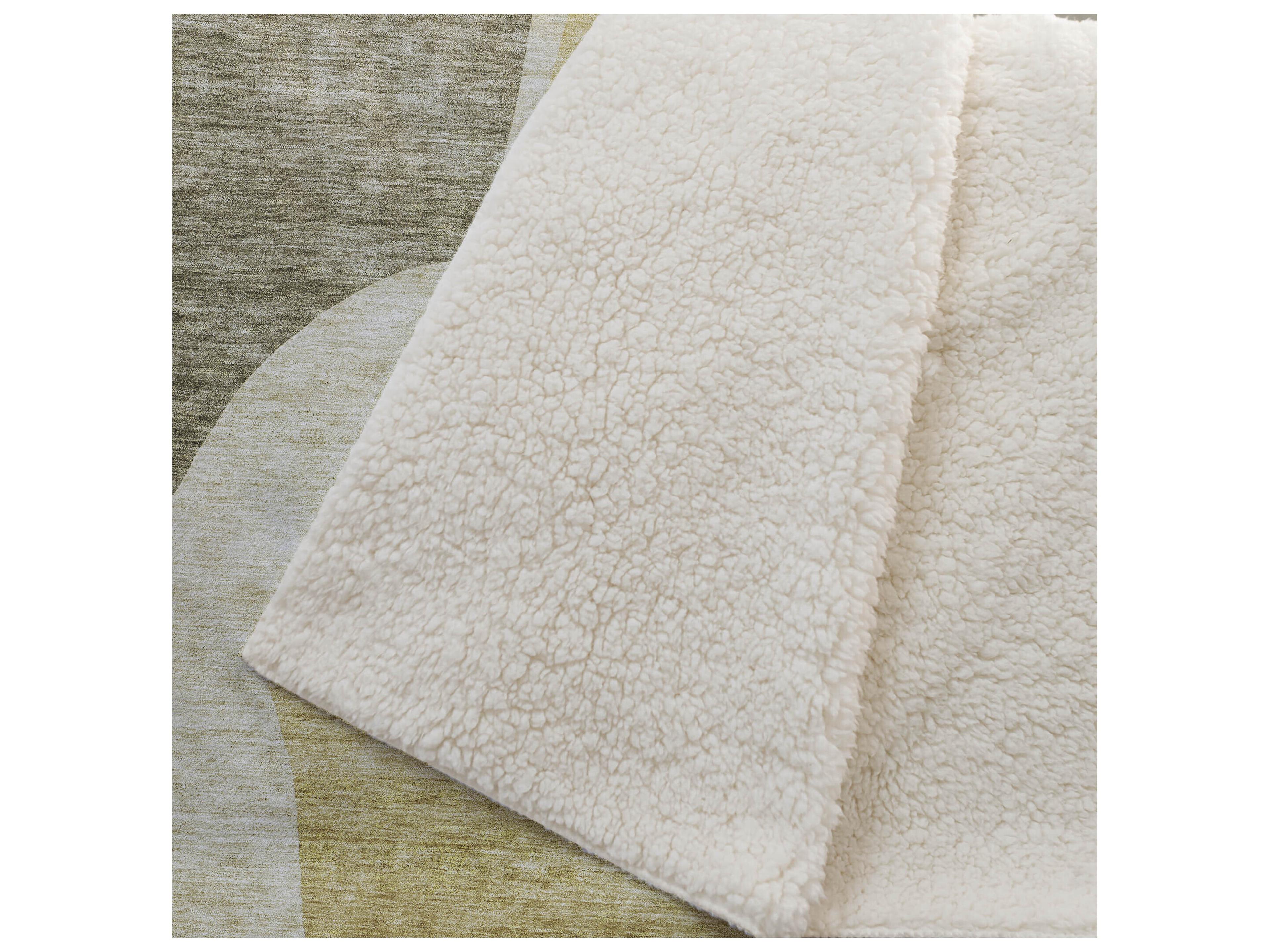 Dalyn Sherpa Gold Polyester Throw