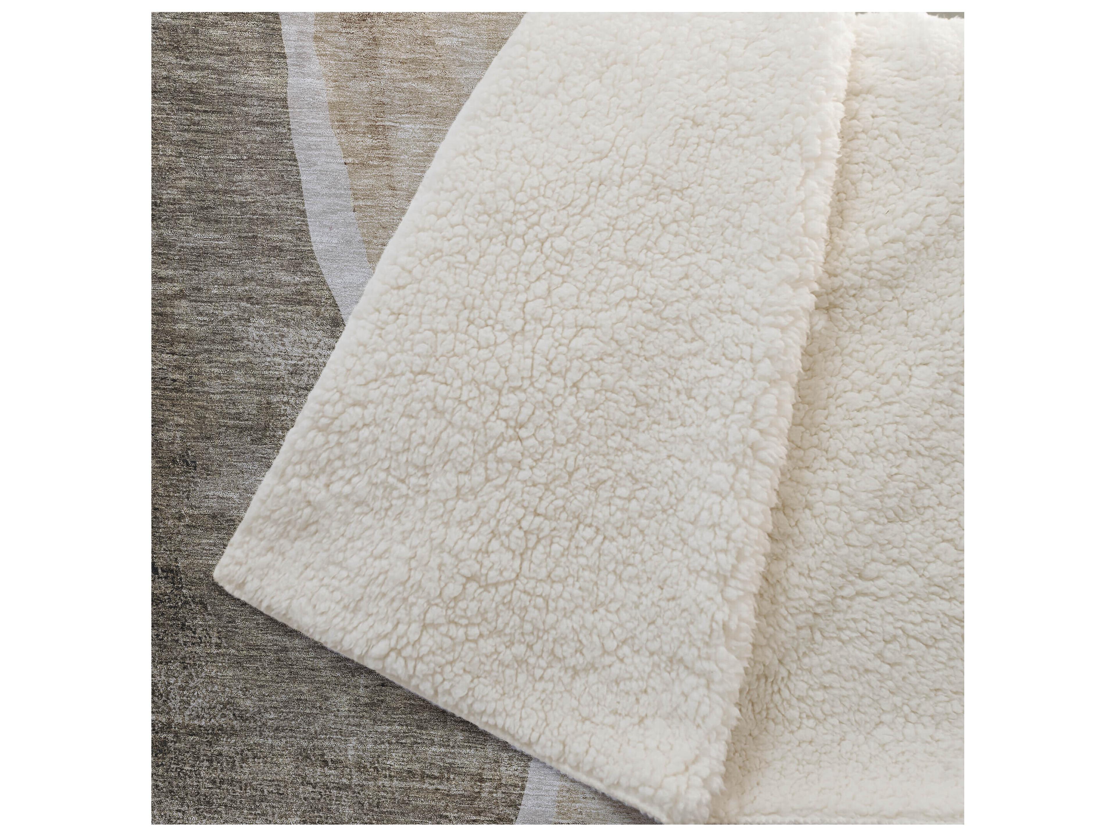 Dalyn Sherpa Brown Polyester Throw