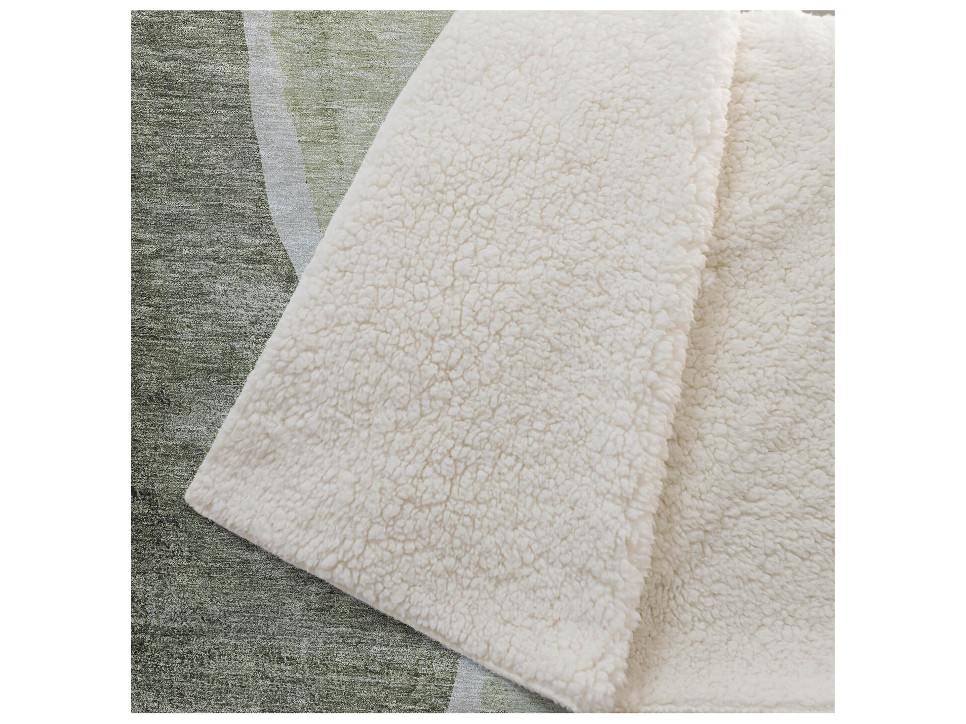 Dalyn Sherpa Green Polyester Throw