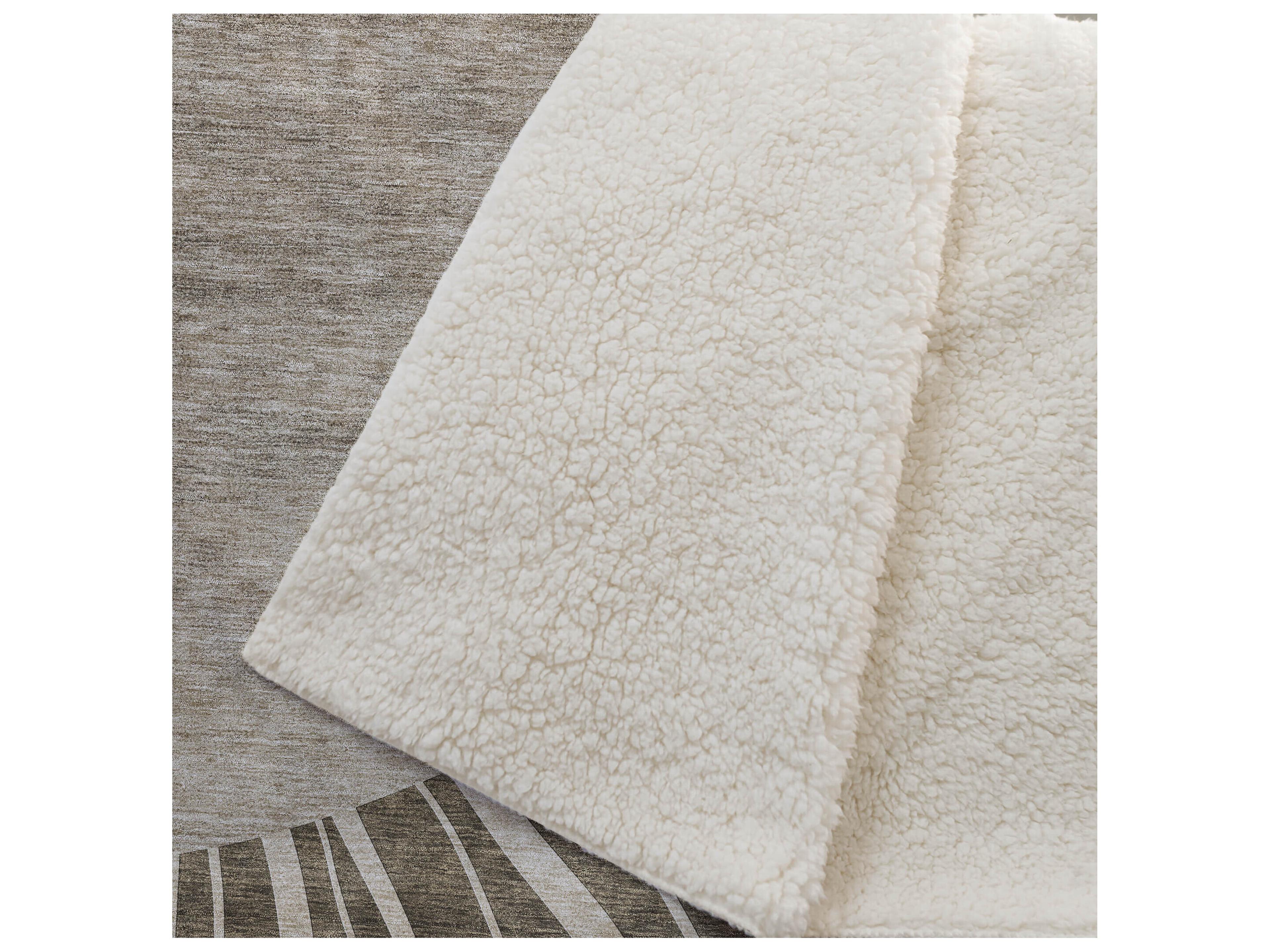 Dalyn Sherpa Brown Polyester Throw