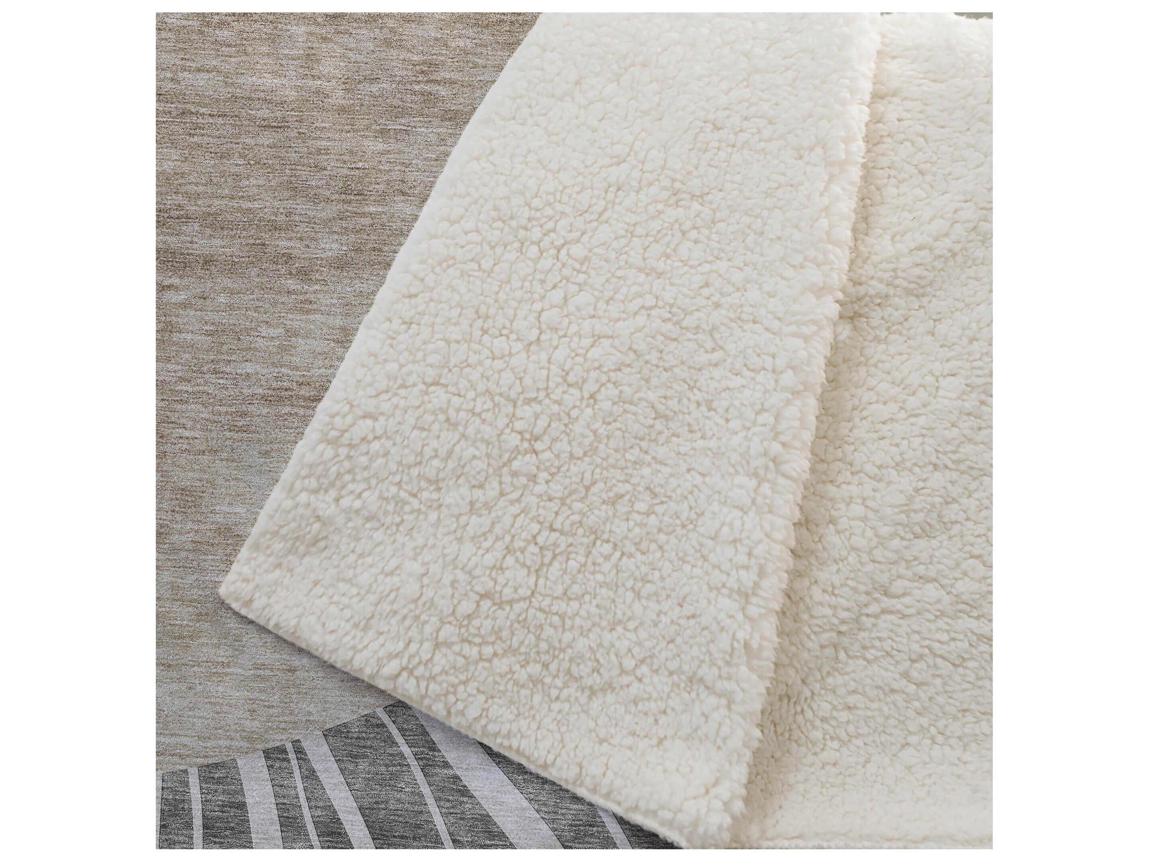 Dalyn Sherpa Brown Polyester Throw