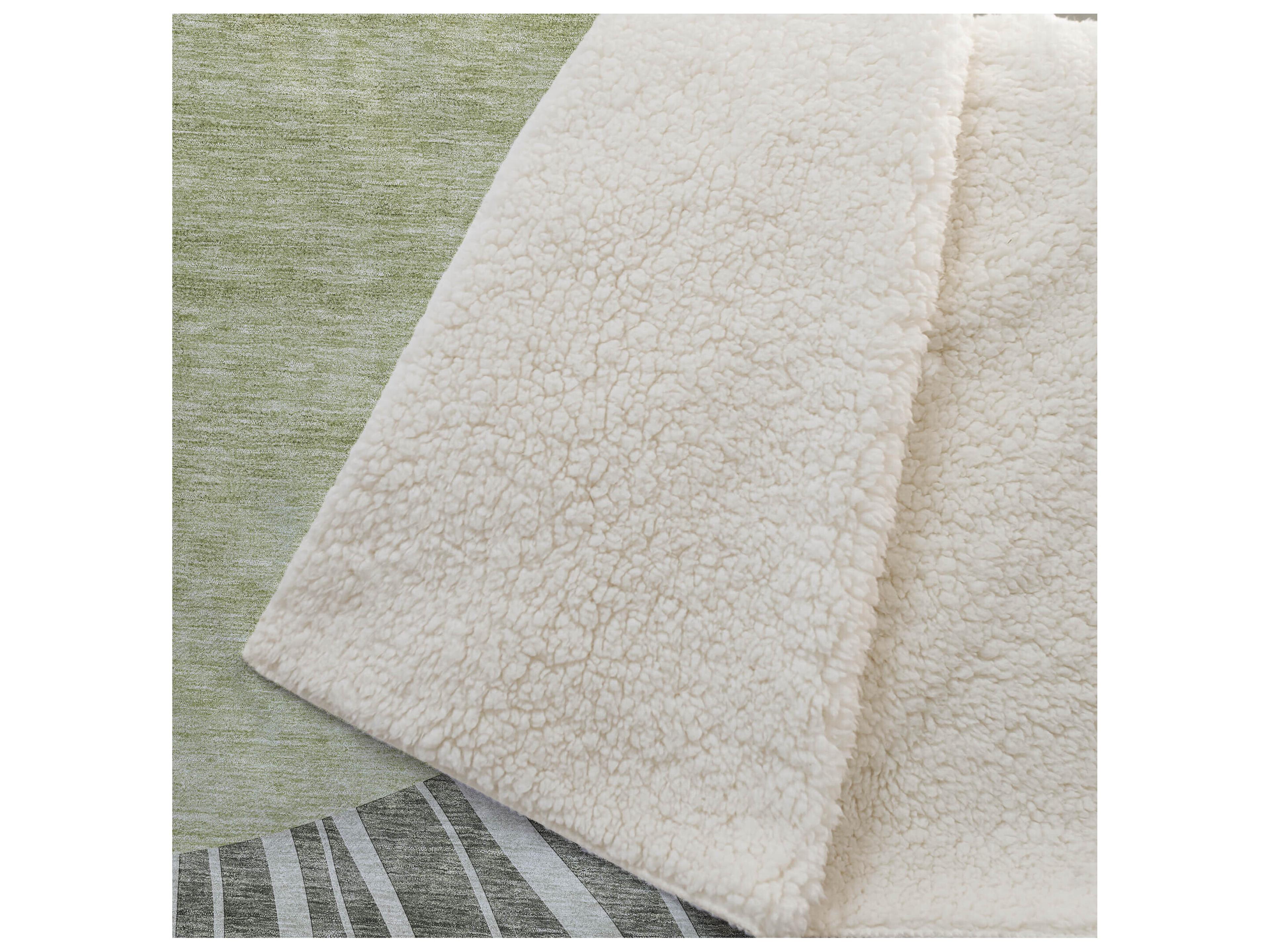 Dalyn Sherpa Green Polyester Throw