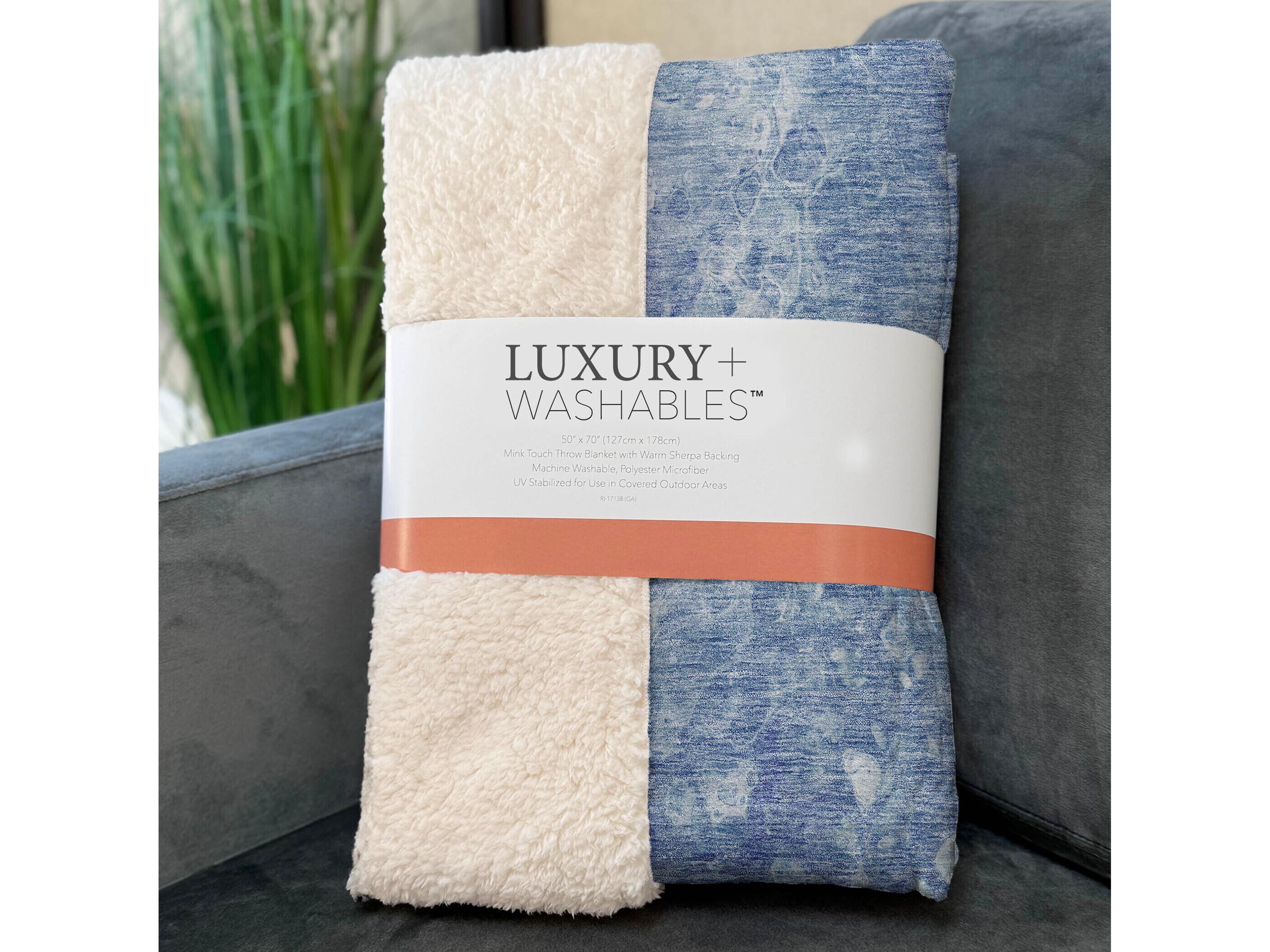 Dalyn Sherpa Blue Polyester Throw