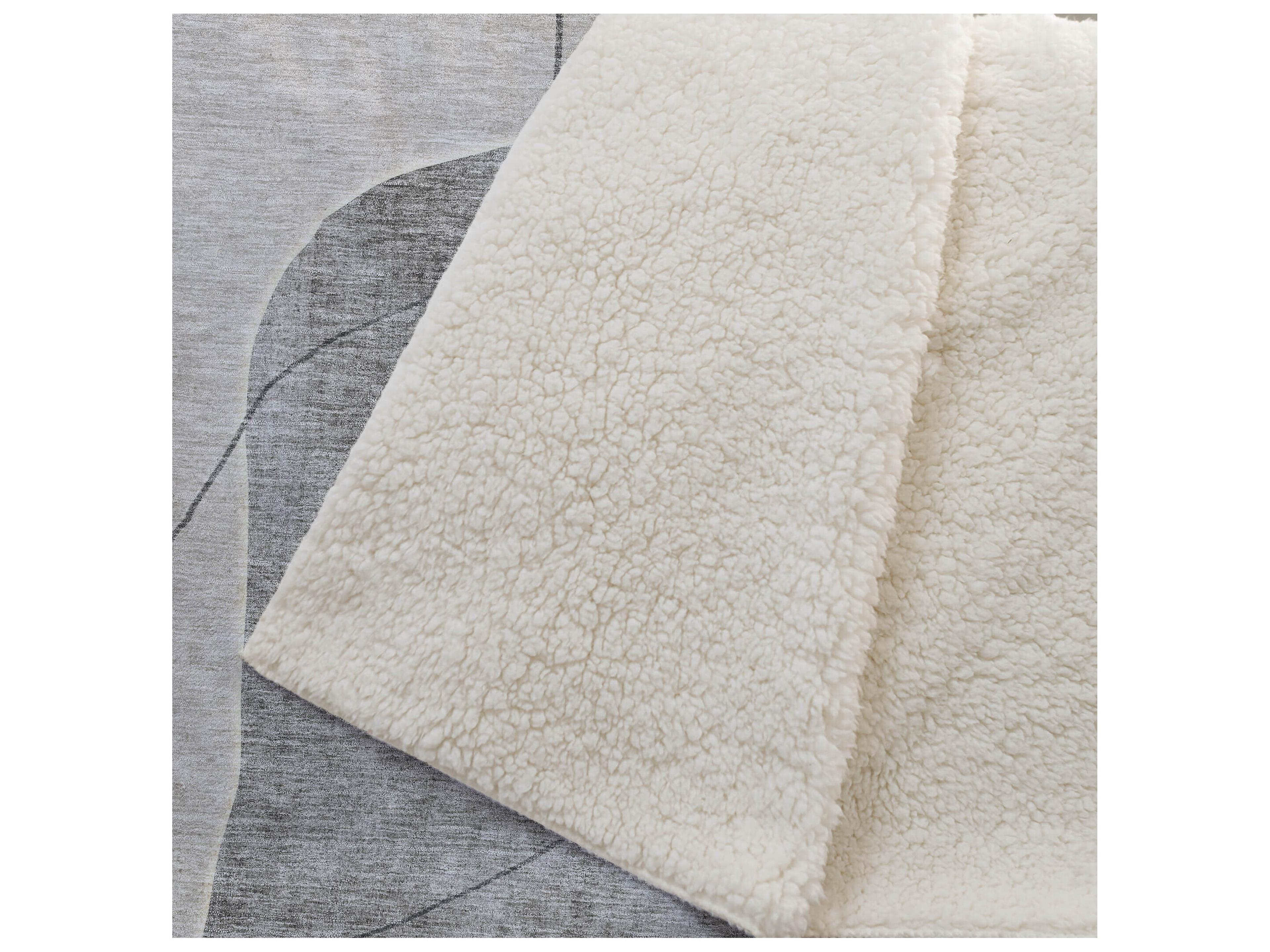 Dalyn Sherpa Brown Polyester Throw