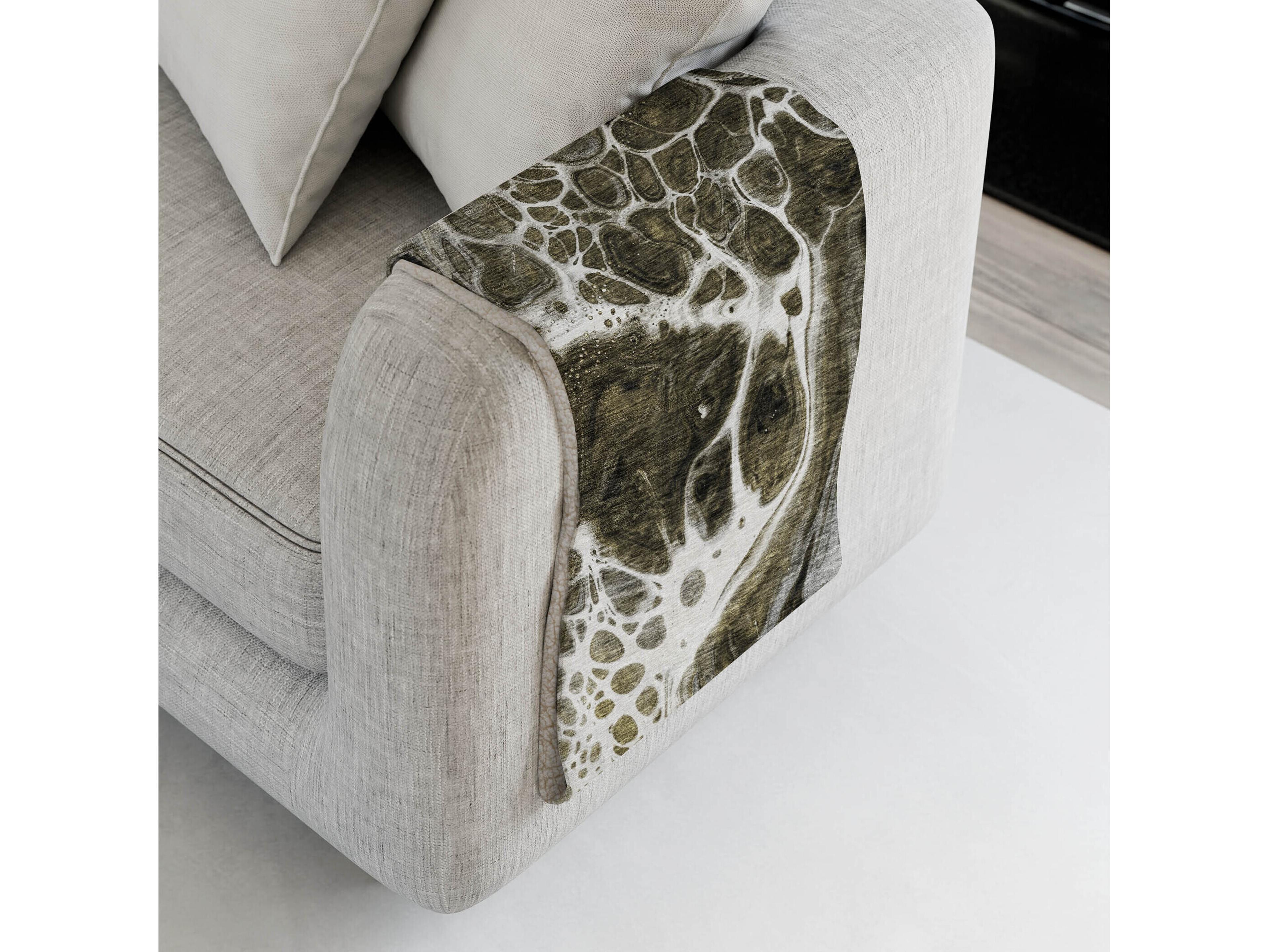 Dalyn Sherpa Brown Polyester Throw