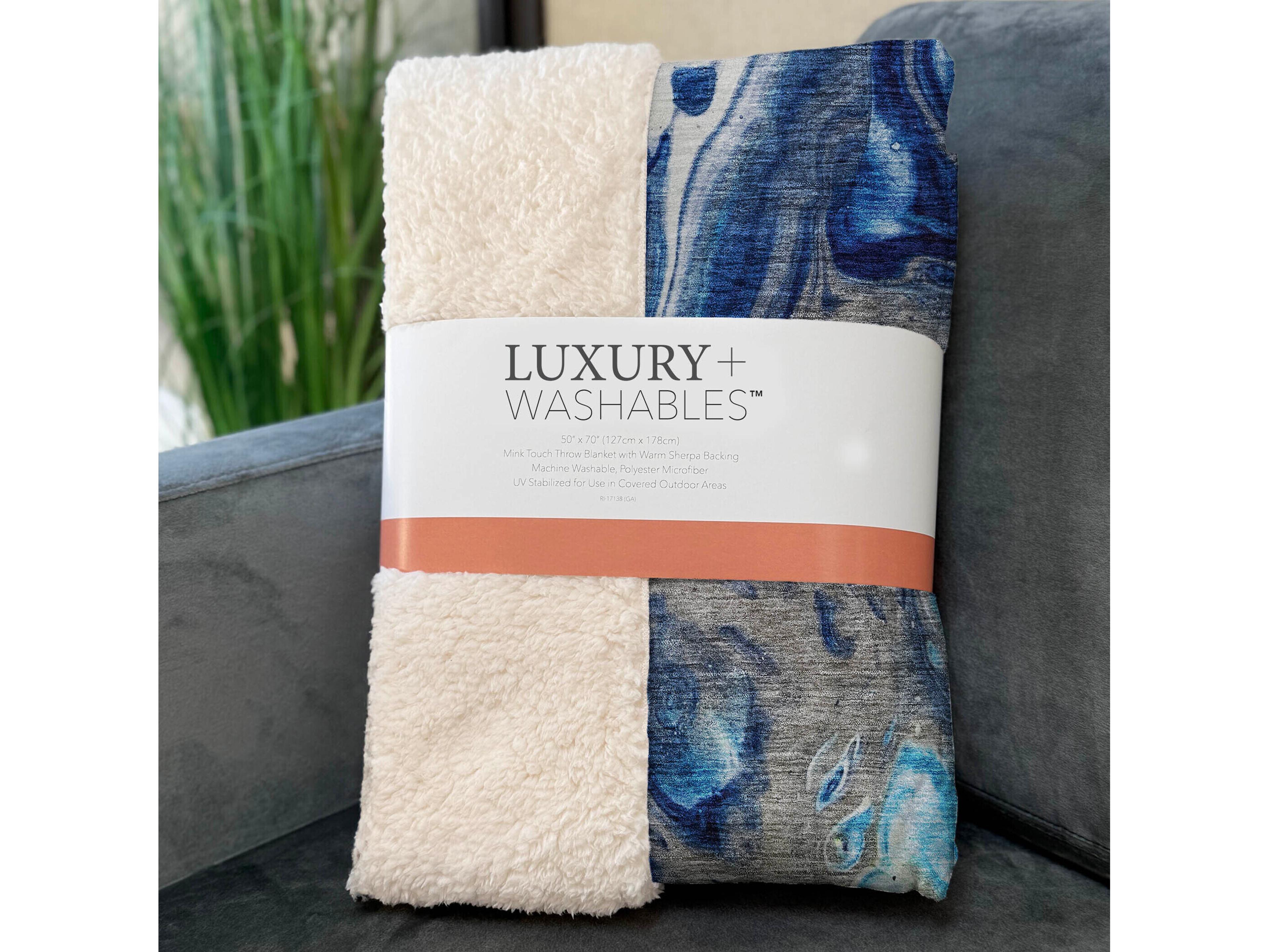 Dalyn Sherpa Blue Polyester Throw