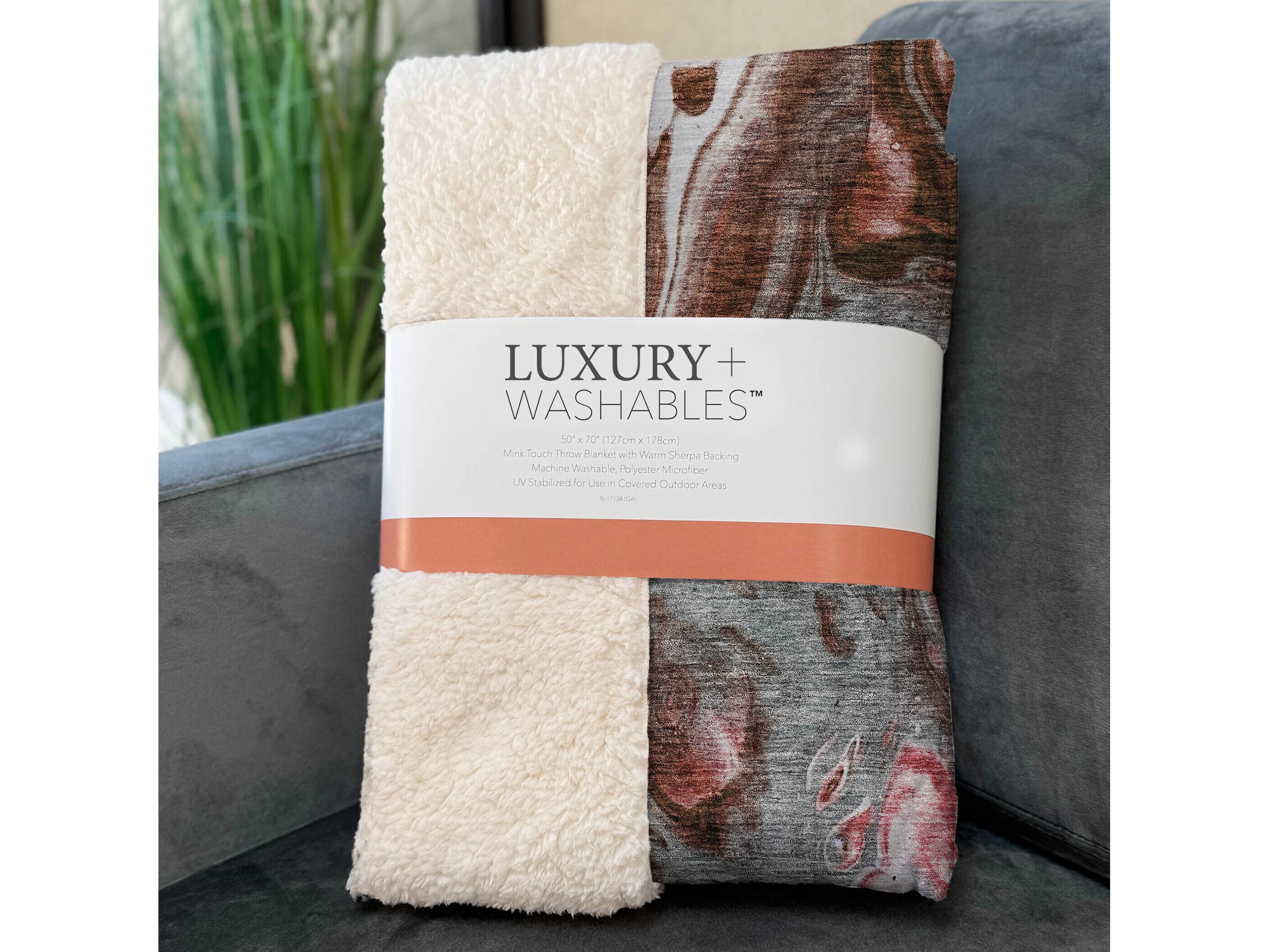 Dalyn Sherpa Orange Polyester Throw