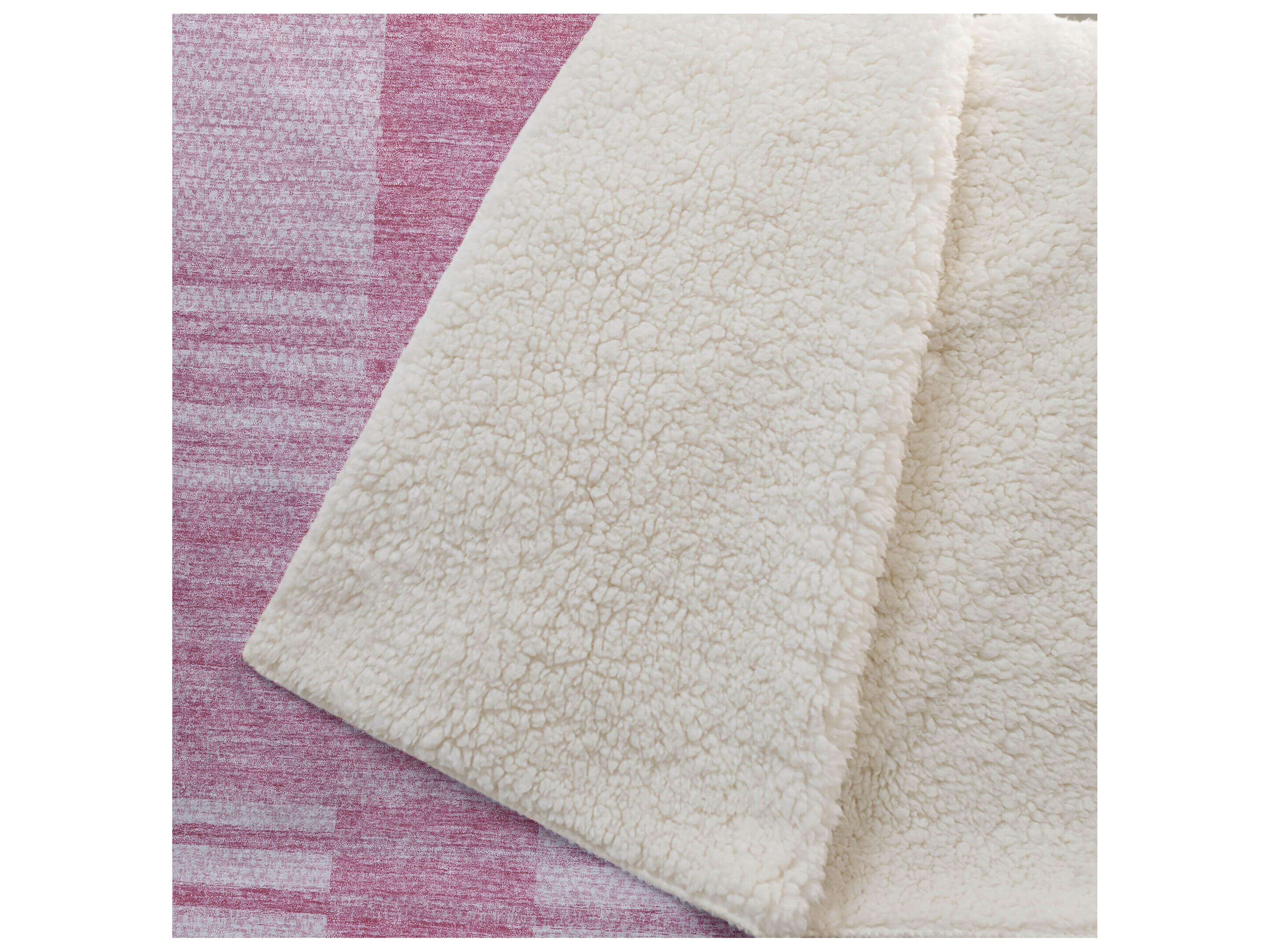 Dalyn Sherpa Pink Polyester Throw