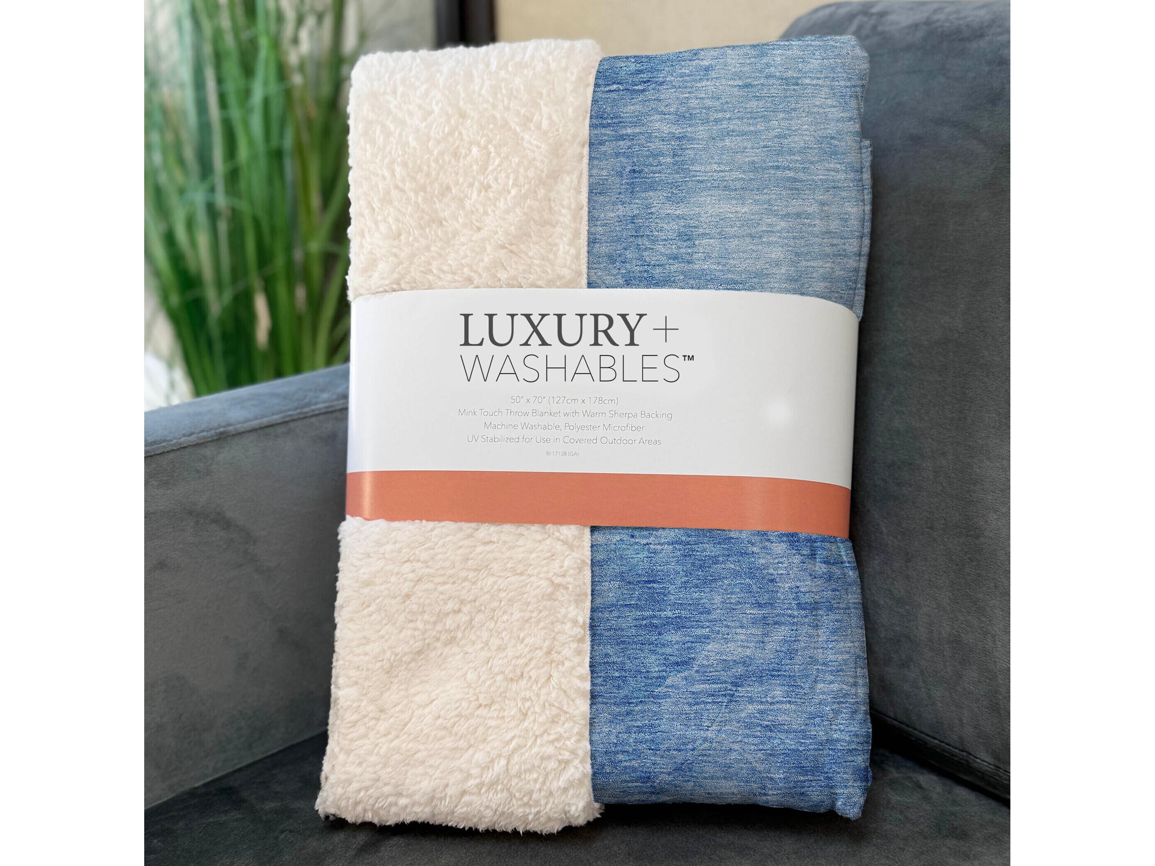 Dalyn Sherpa Blue Polyester Throw