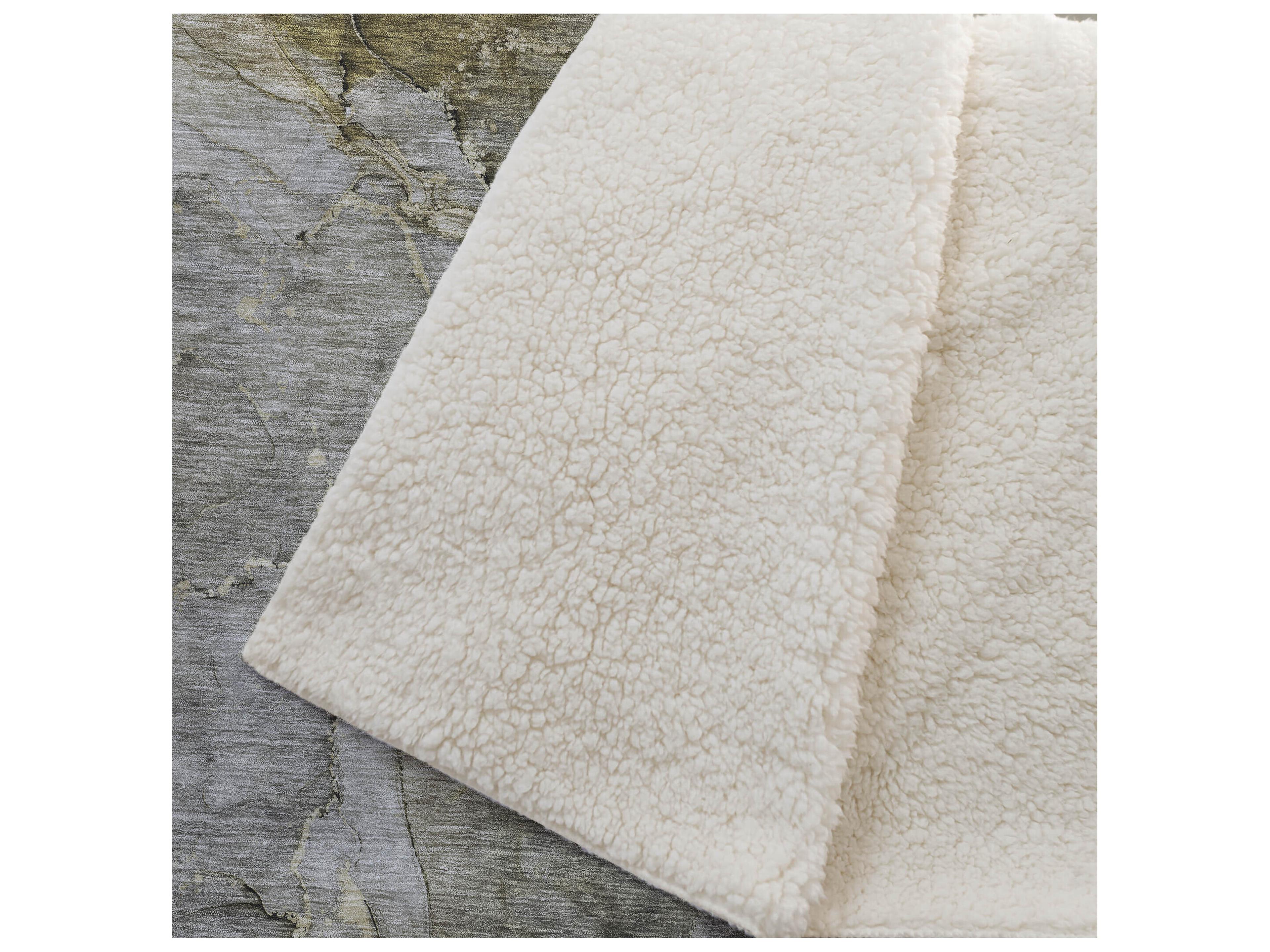 Dalyn Sherpa Brown Polyester Throw