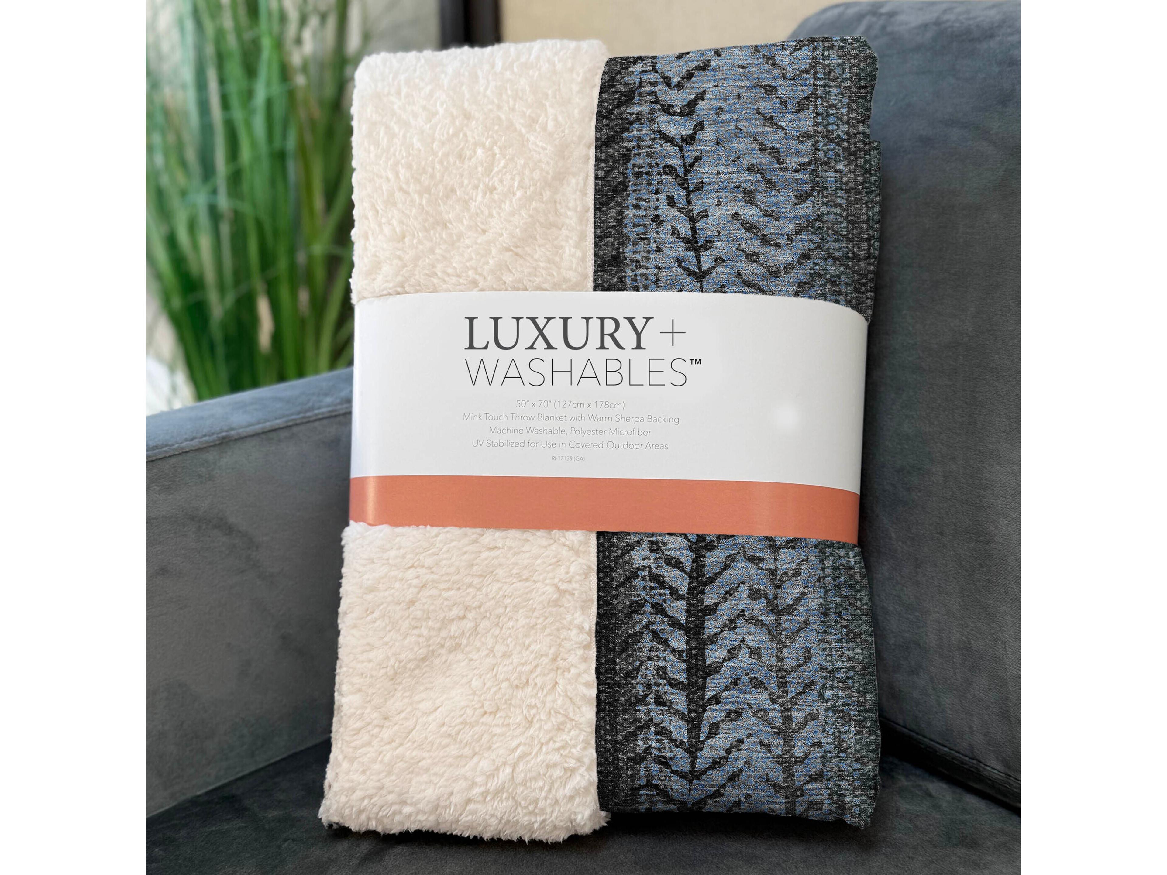 Dalyn Sherpa Blue Polyester Throw