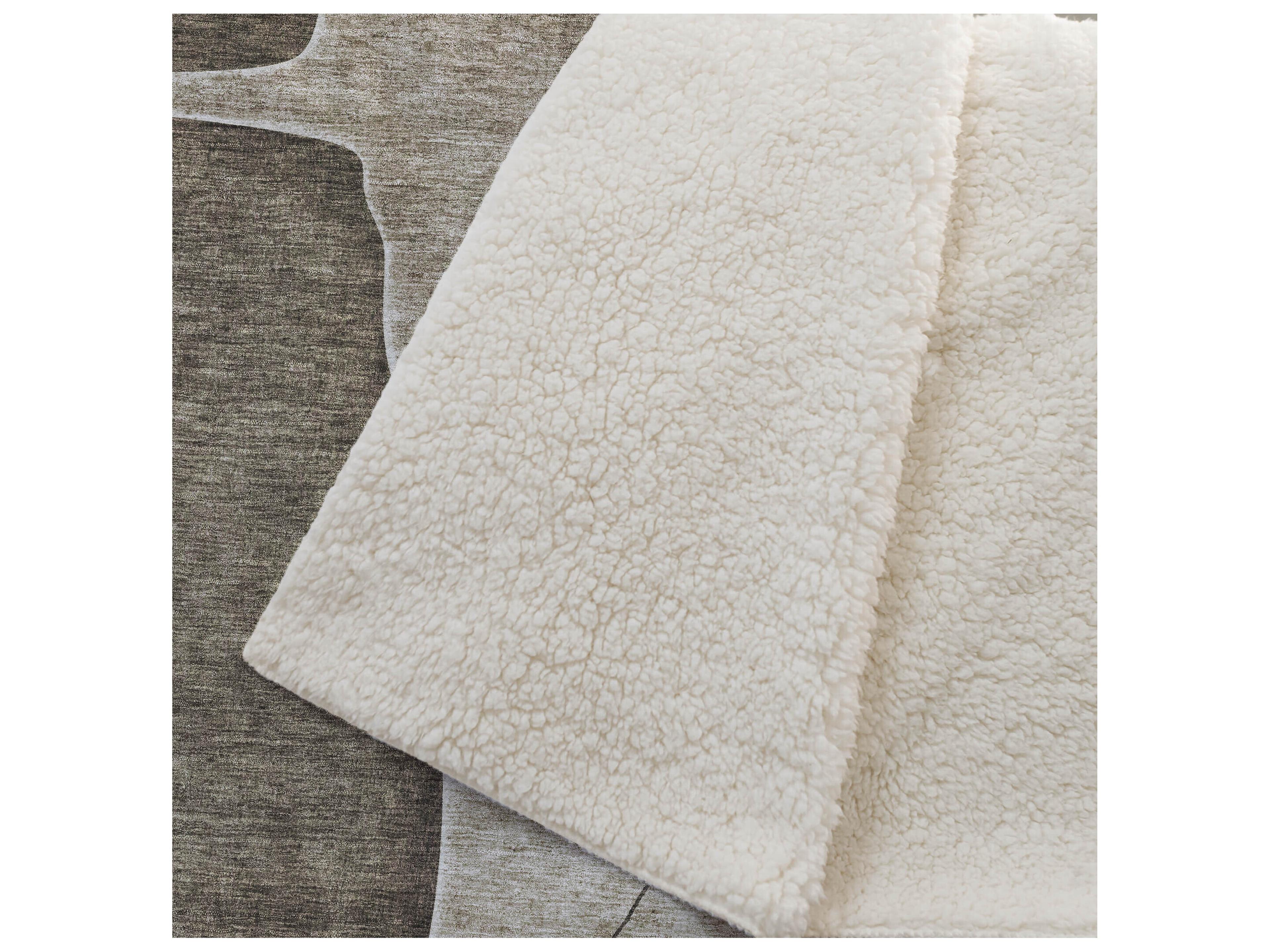 Dalyn Sherpa Brown Polyester Throw