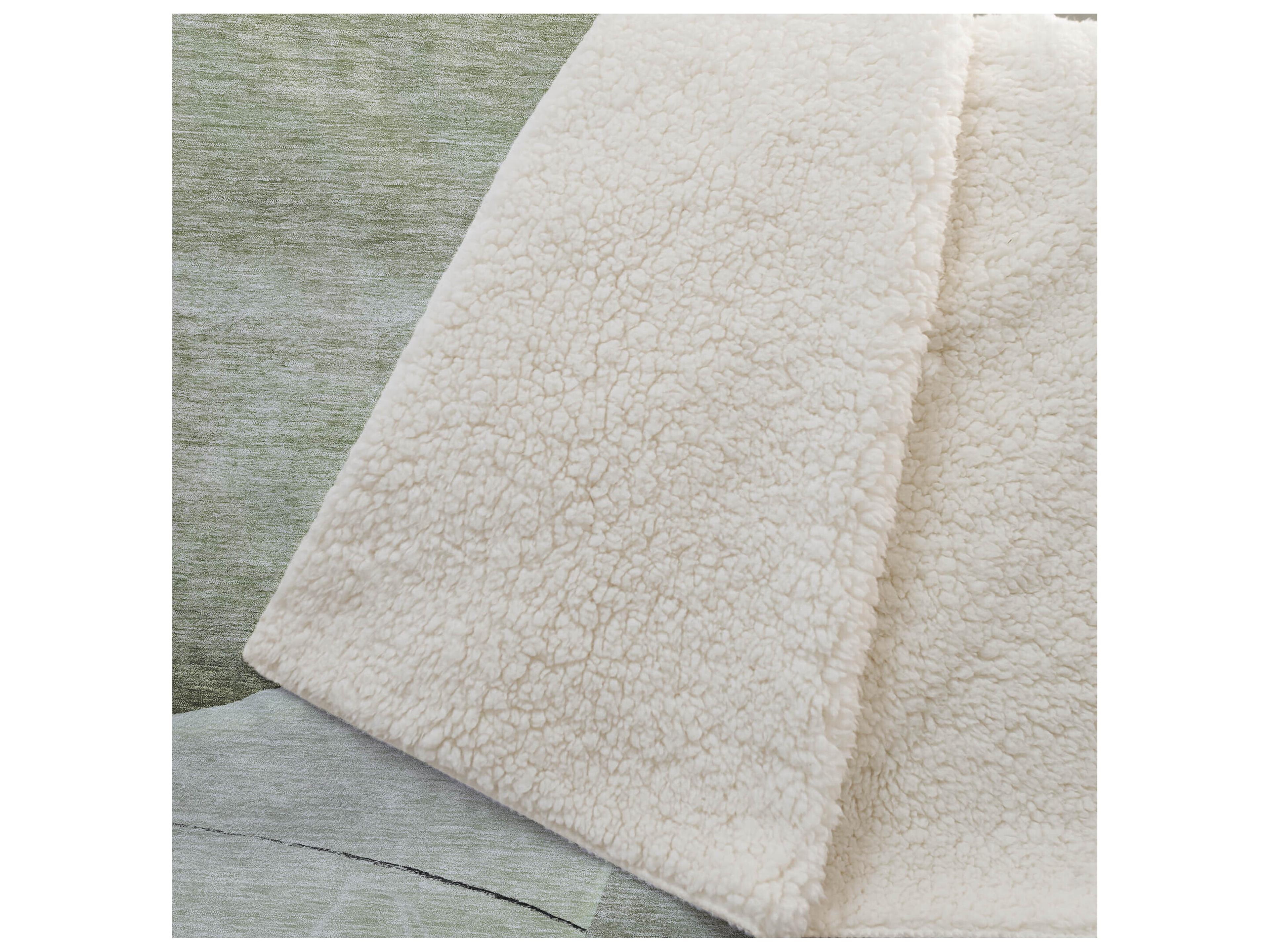 Dalyn Sherpa Green Polyester Throw