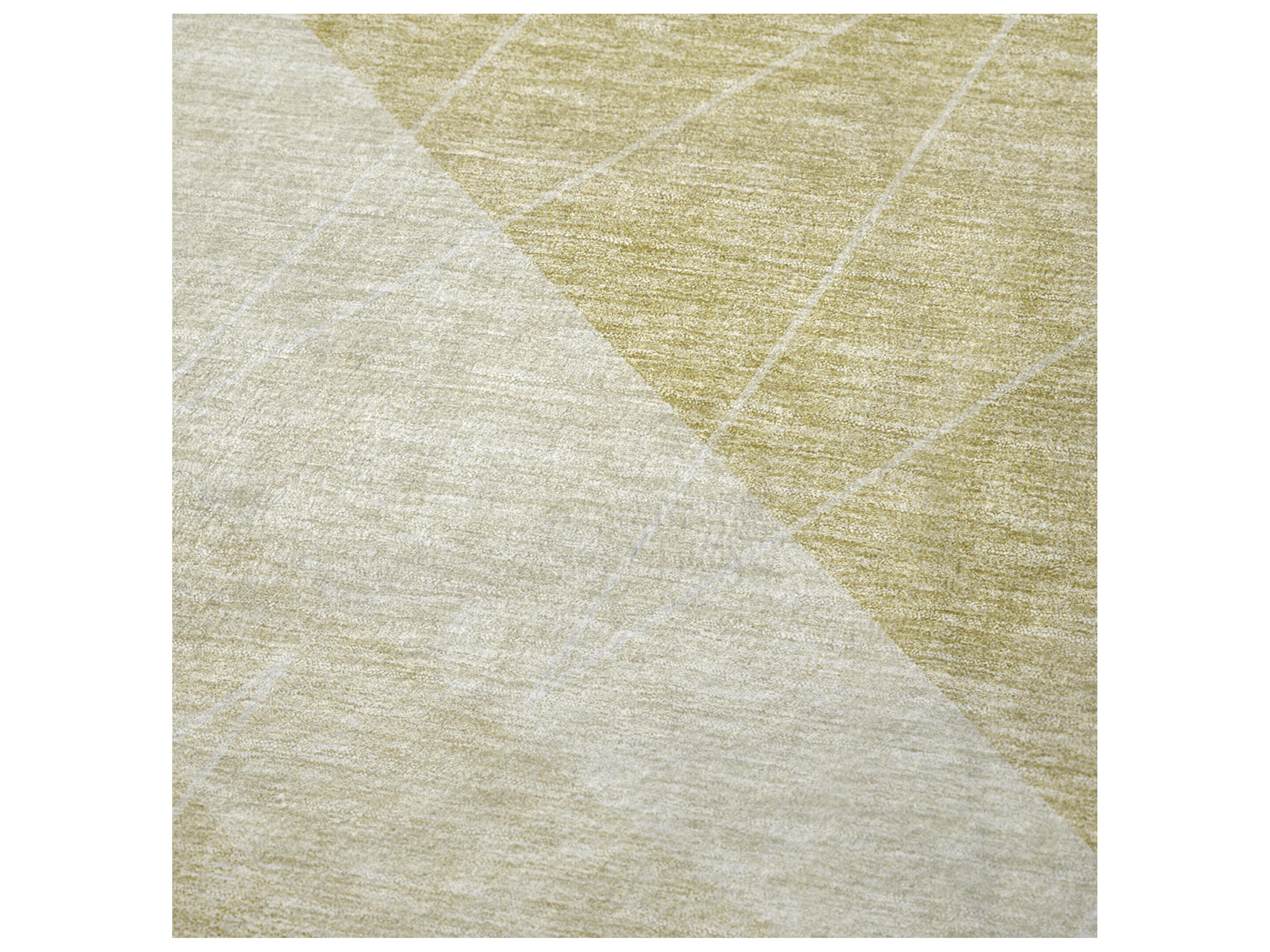 Dalyn Sherpa Gold Polyester Throw