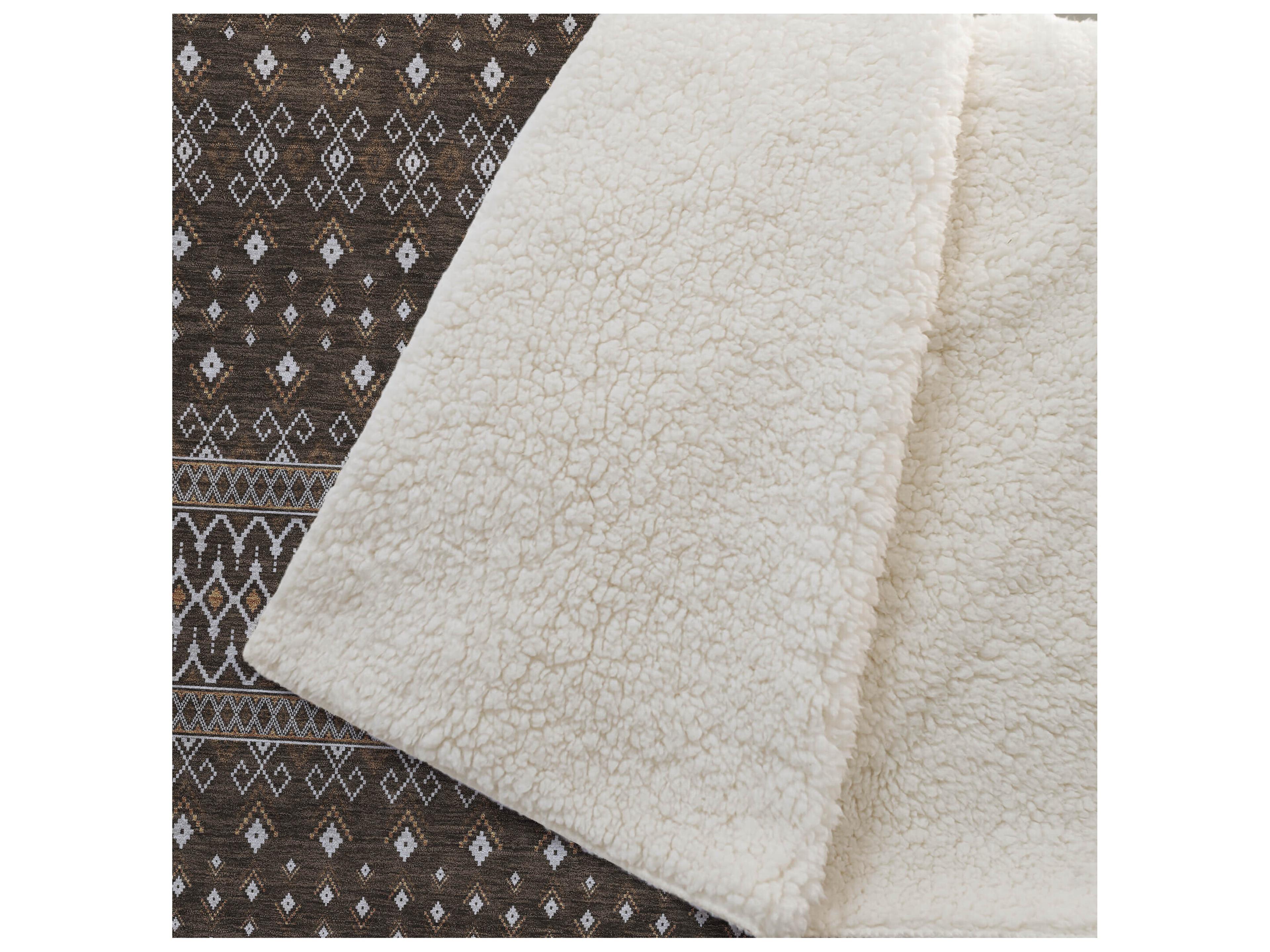 Dalyn Sherpa Brown Polyester Throw