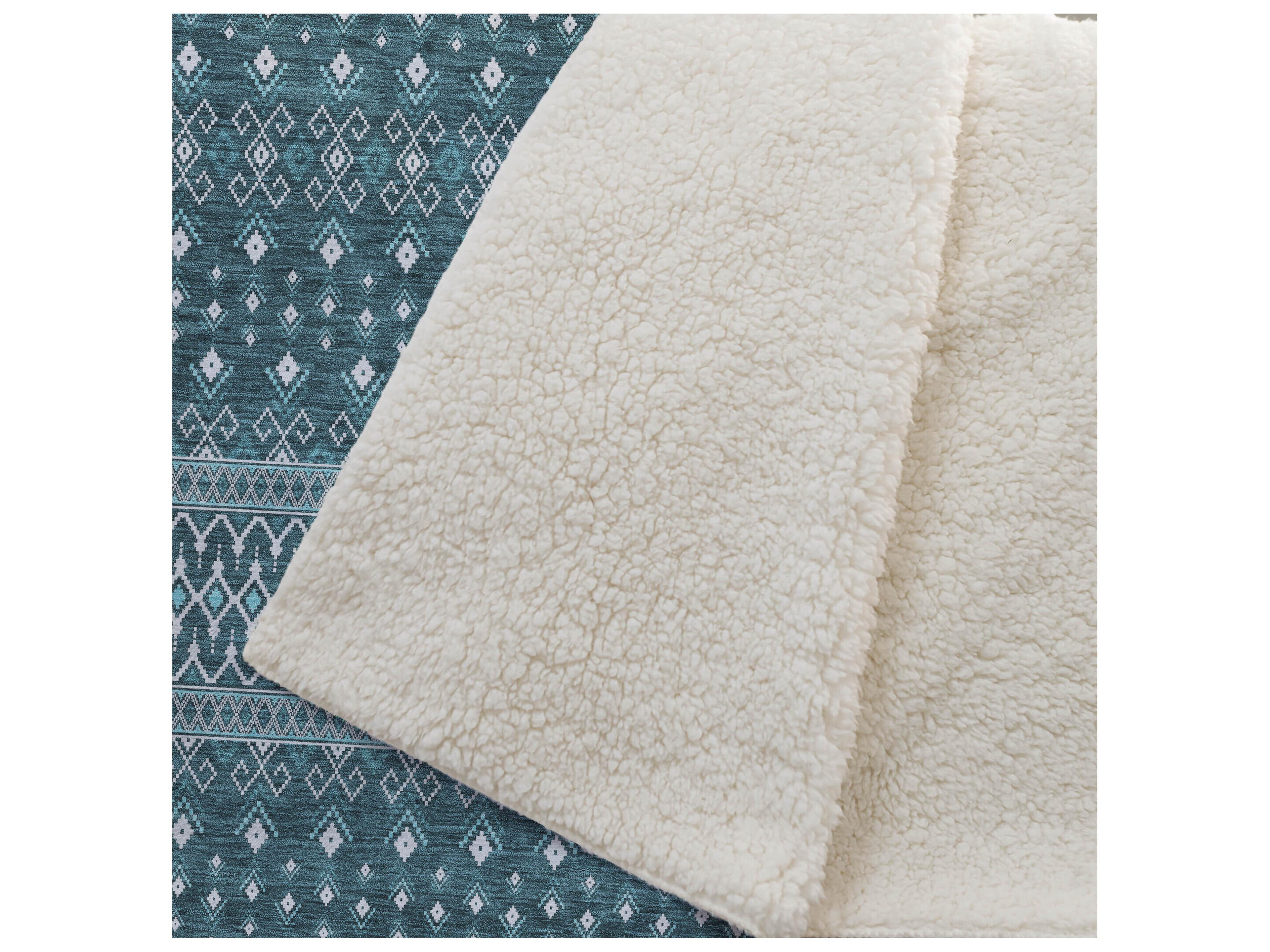 Dalyn Sherpa Teal Polyester Throw