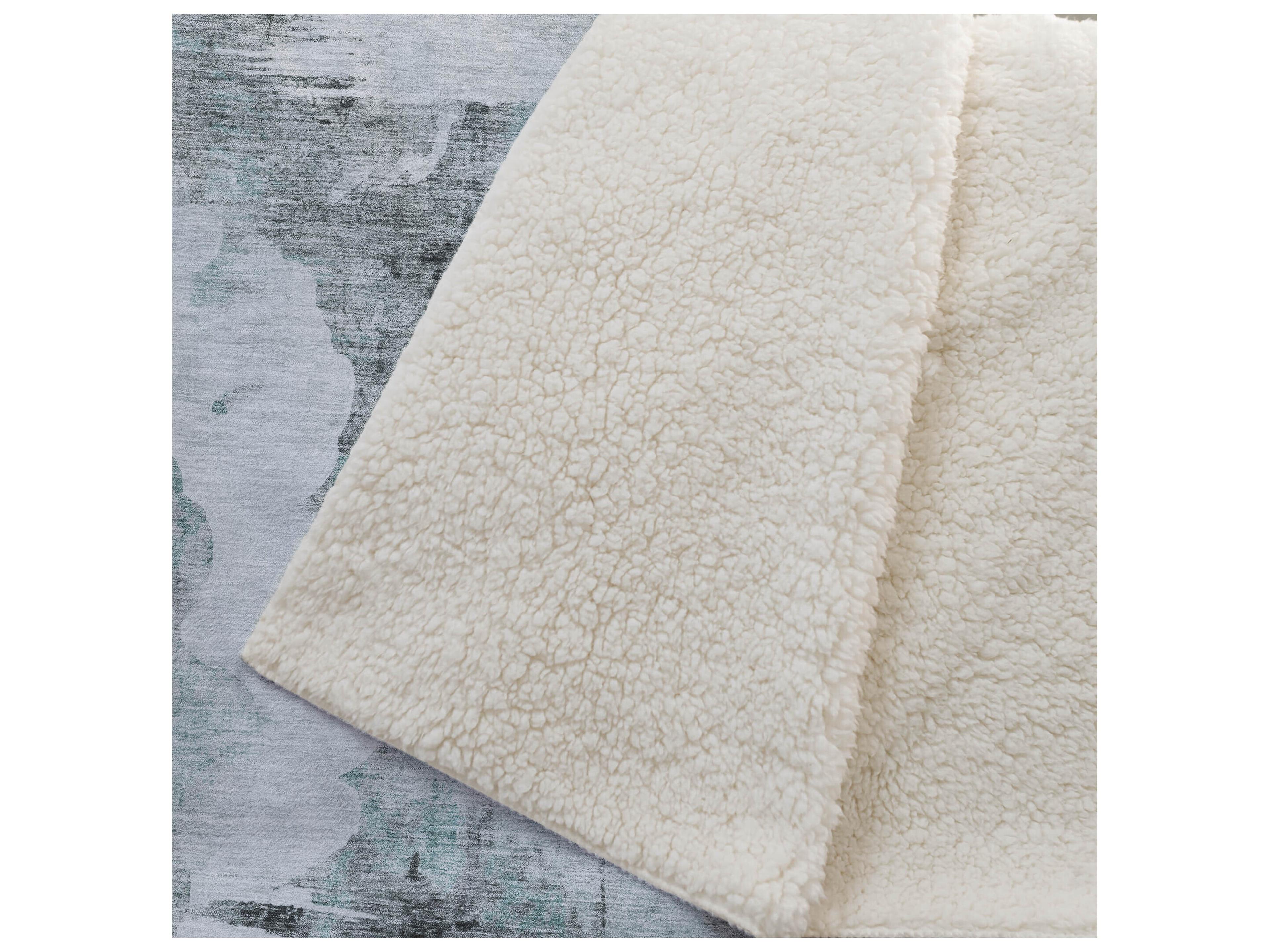 Dalyn Sherpa Teal Polyester Throw