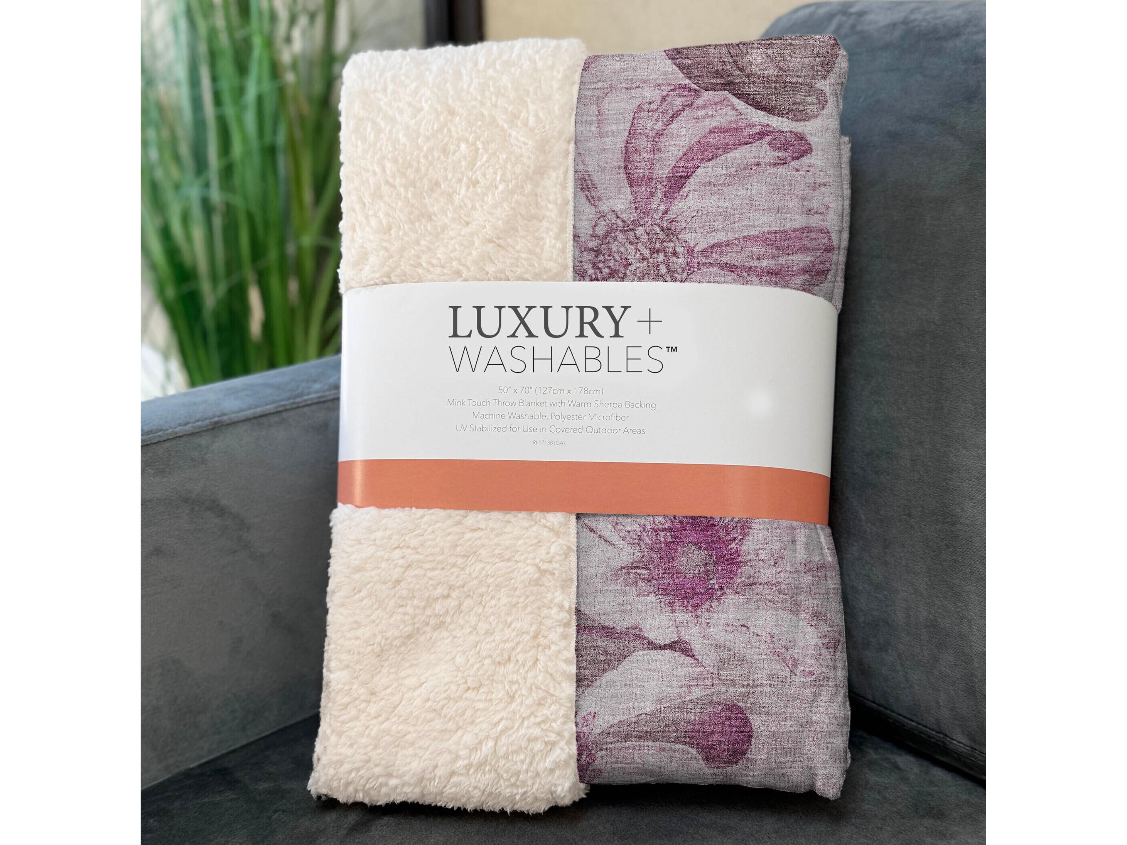 Dalyn Sherpa Purple Polyester Throw