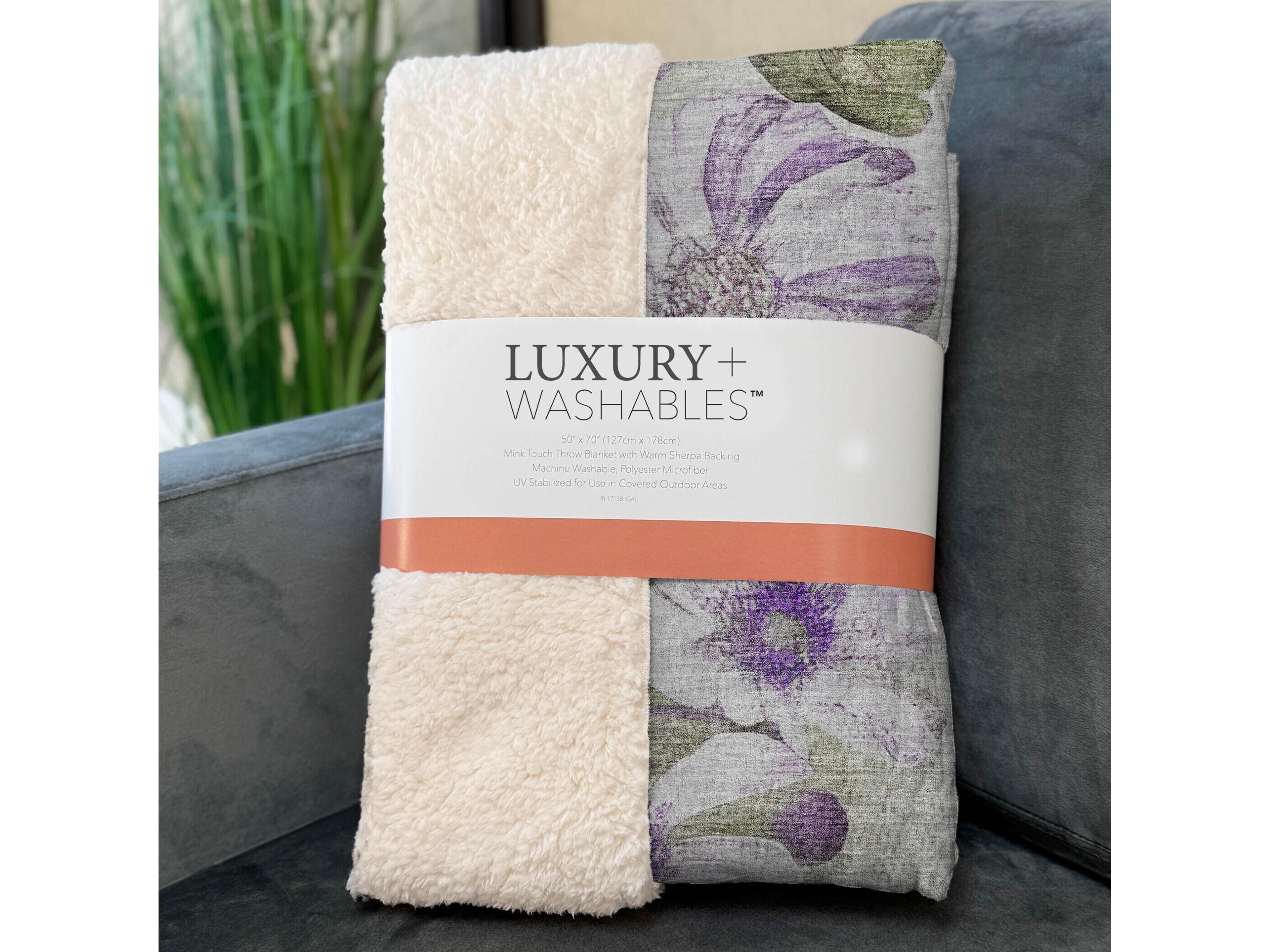 Dalyn Sherpa Purple Polyester Throw