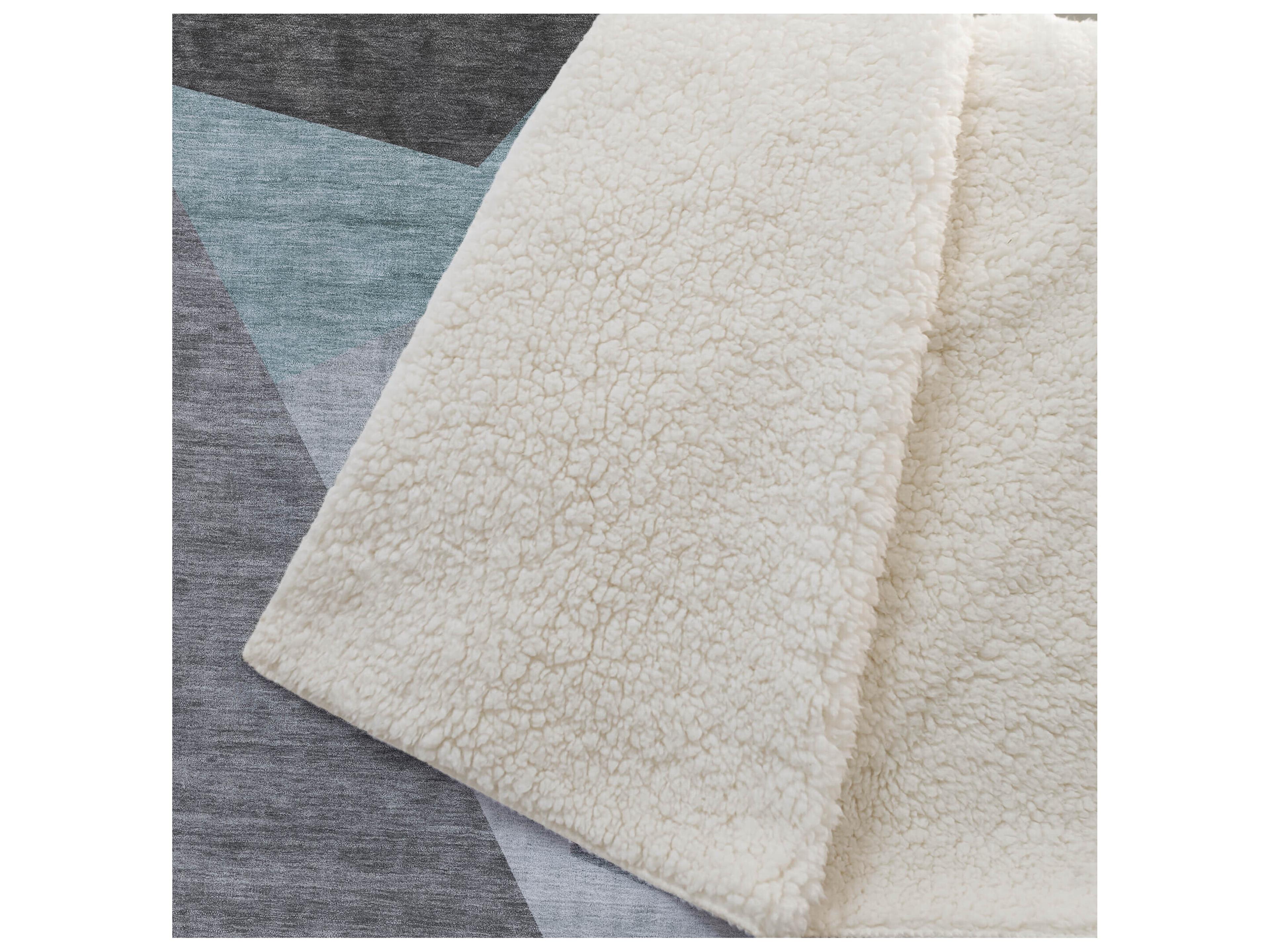 Dalyn Sherpa Teal Polyester Throw