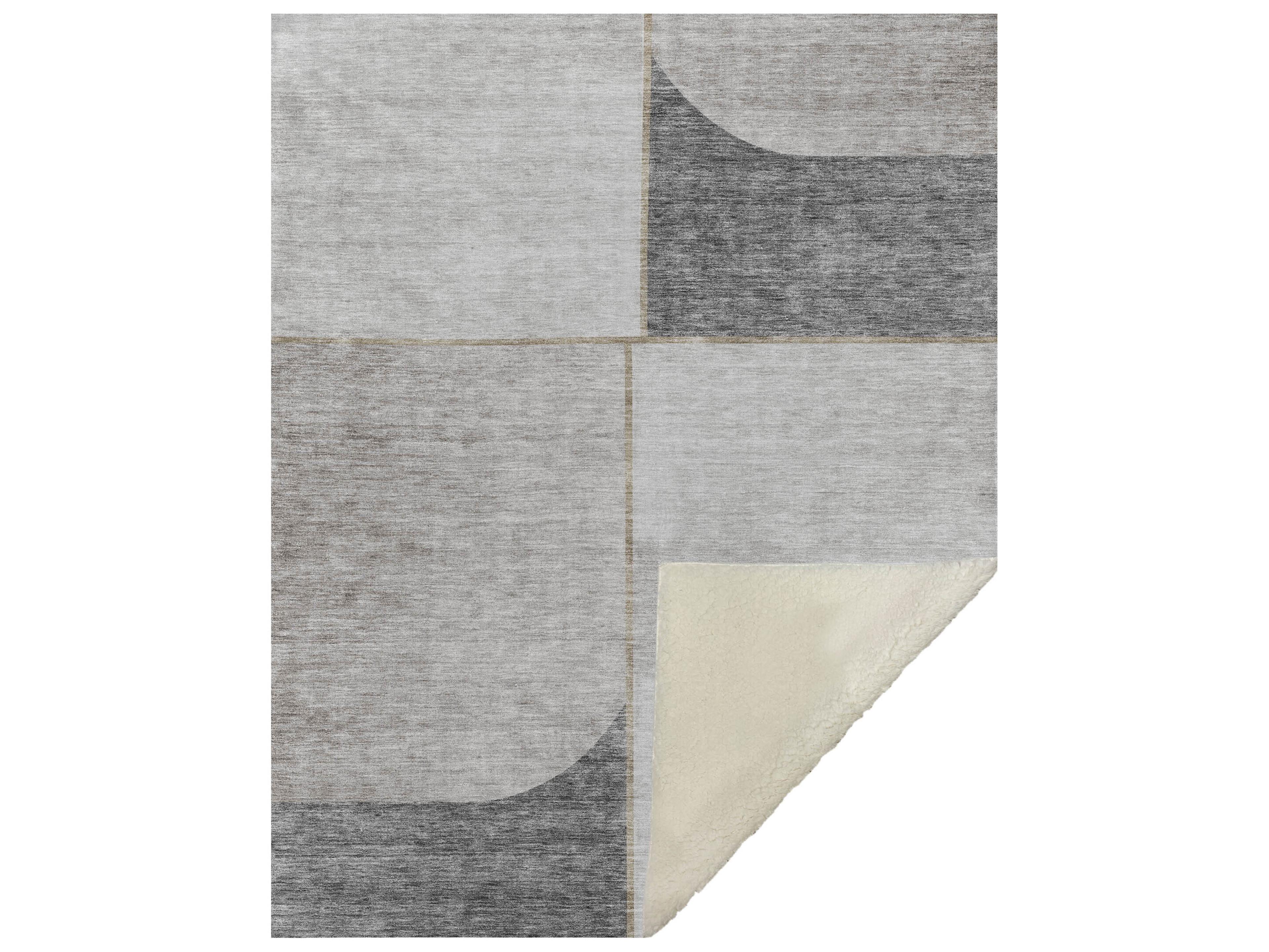 Dalyn Sherpa Brown Polyester Throw