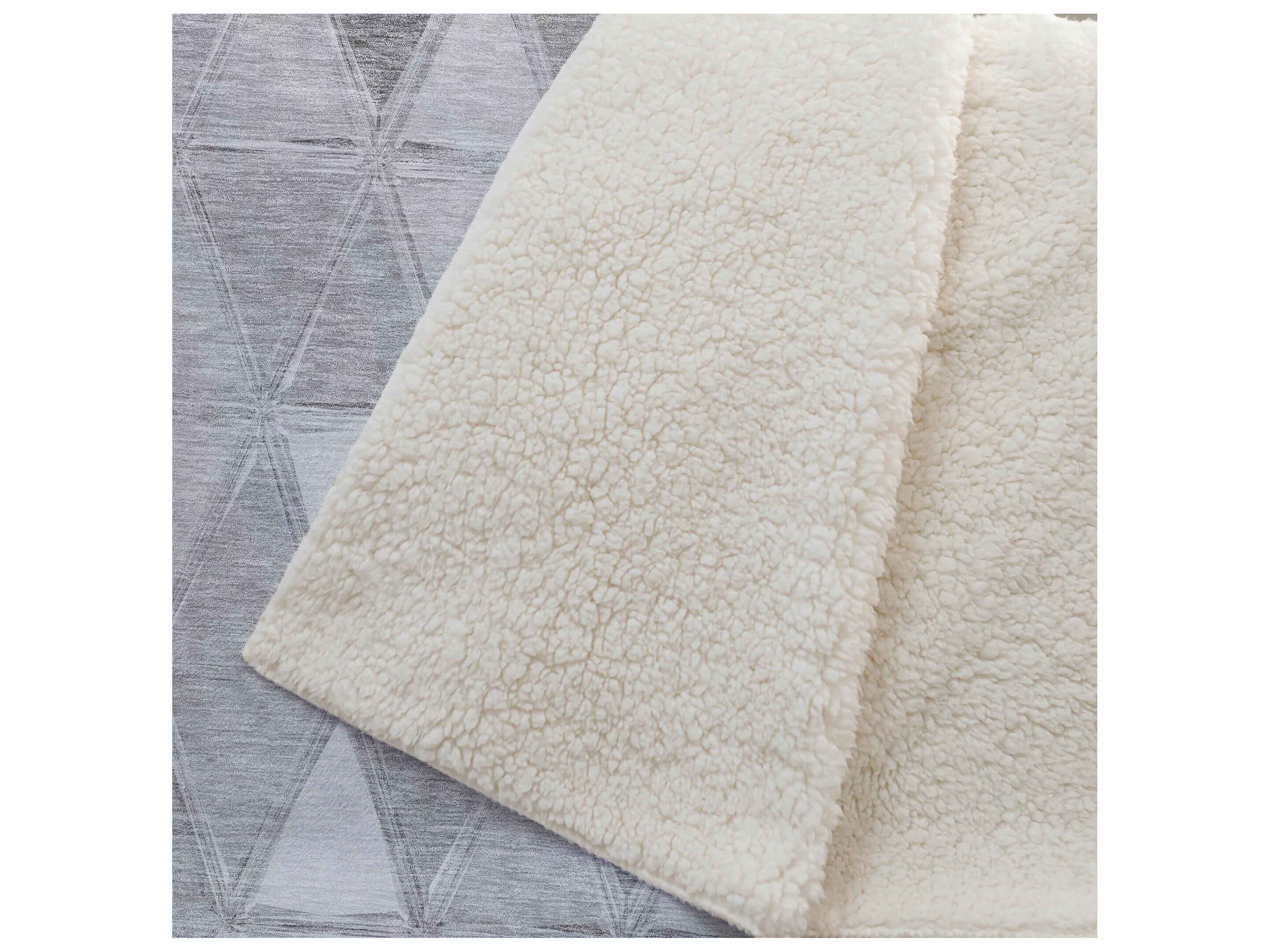 Dalyn Sherpa Gray Polyester Throw