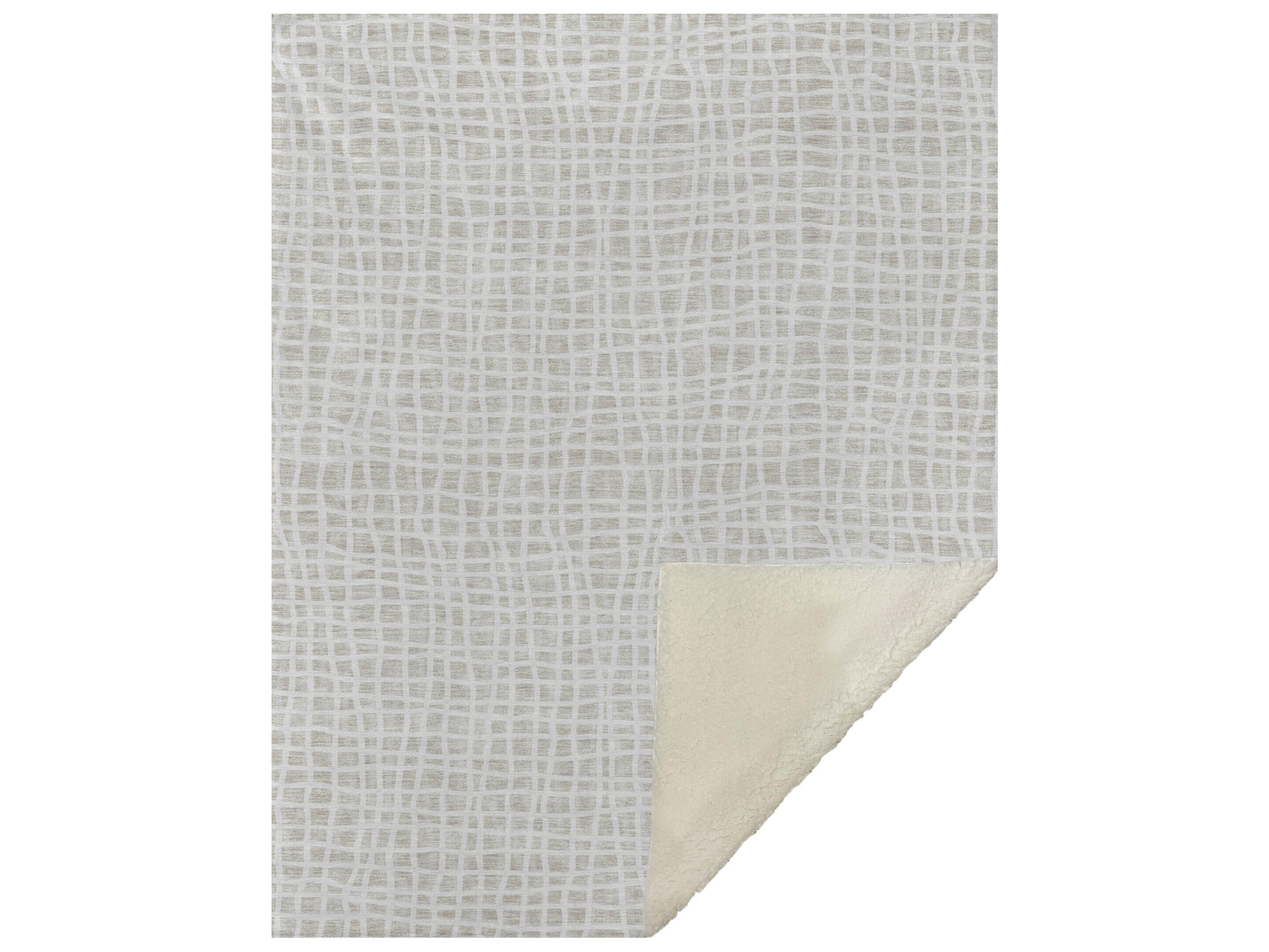Dalyn Sherpa Ivory Polyester Throw
