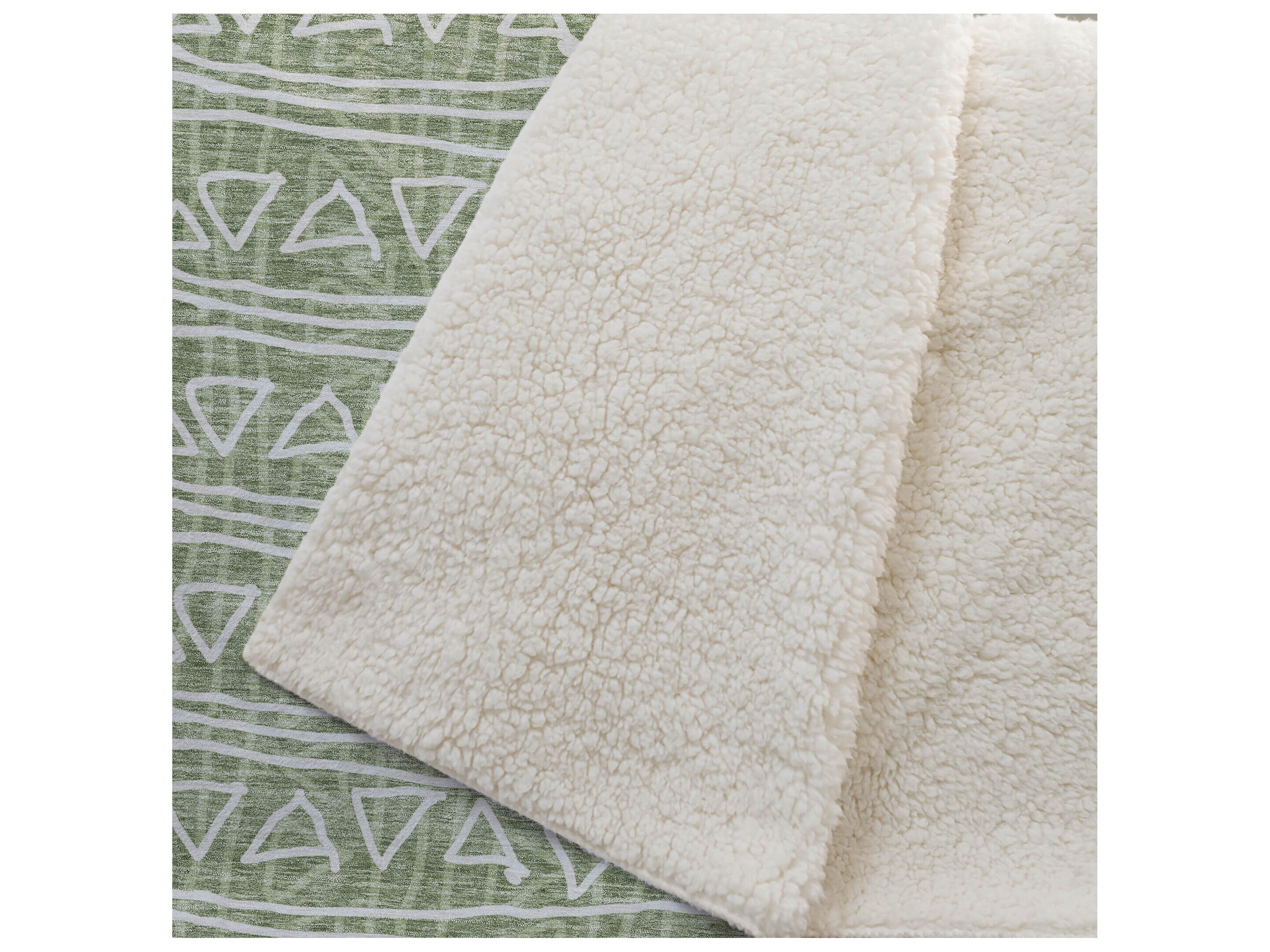 Dalyn Sherpa Green Polyester Throw