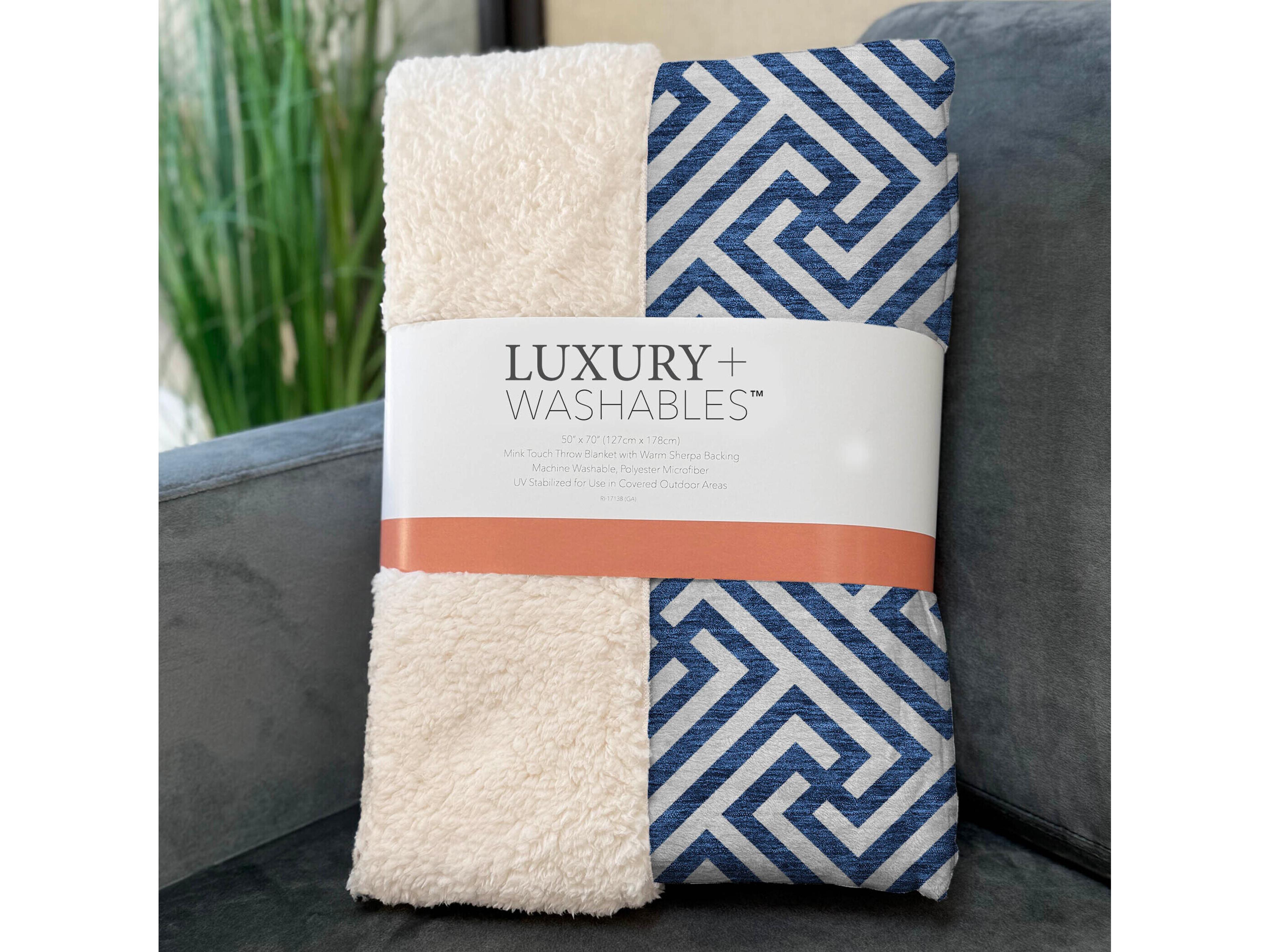 Dalyn Sherpa Blue Polyester Throw