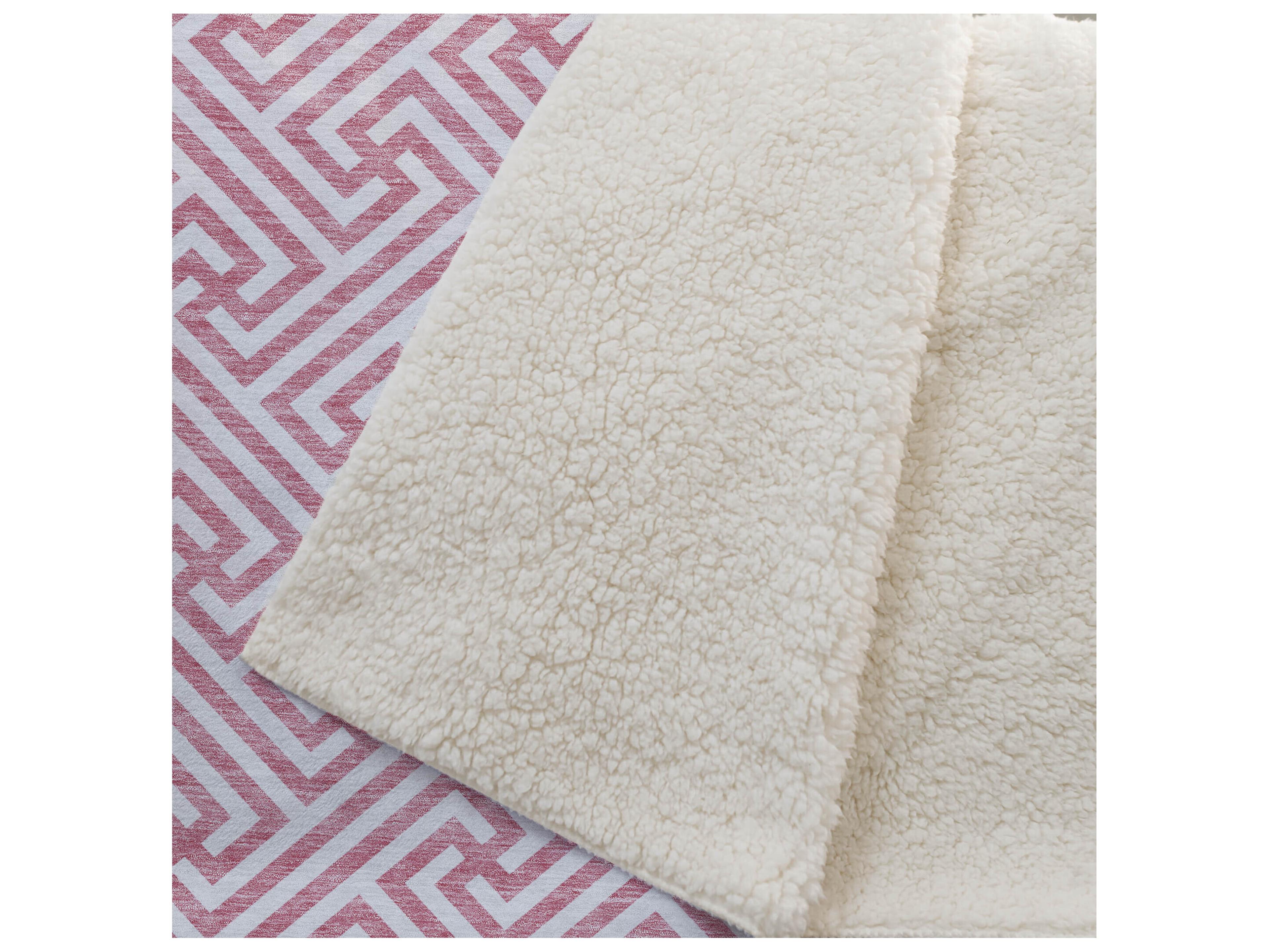 Dalyn Sherpa Pink Polyester Throw