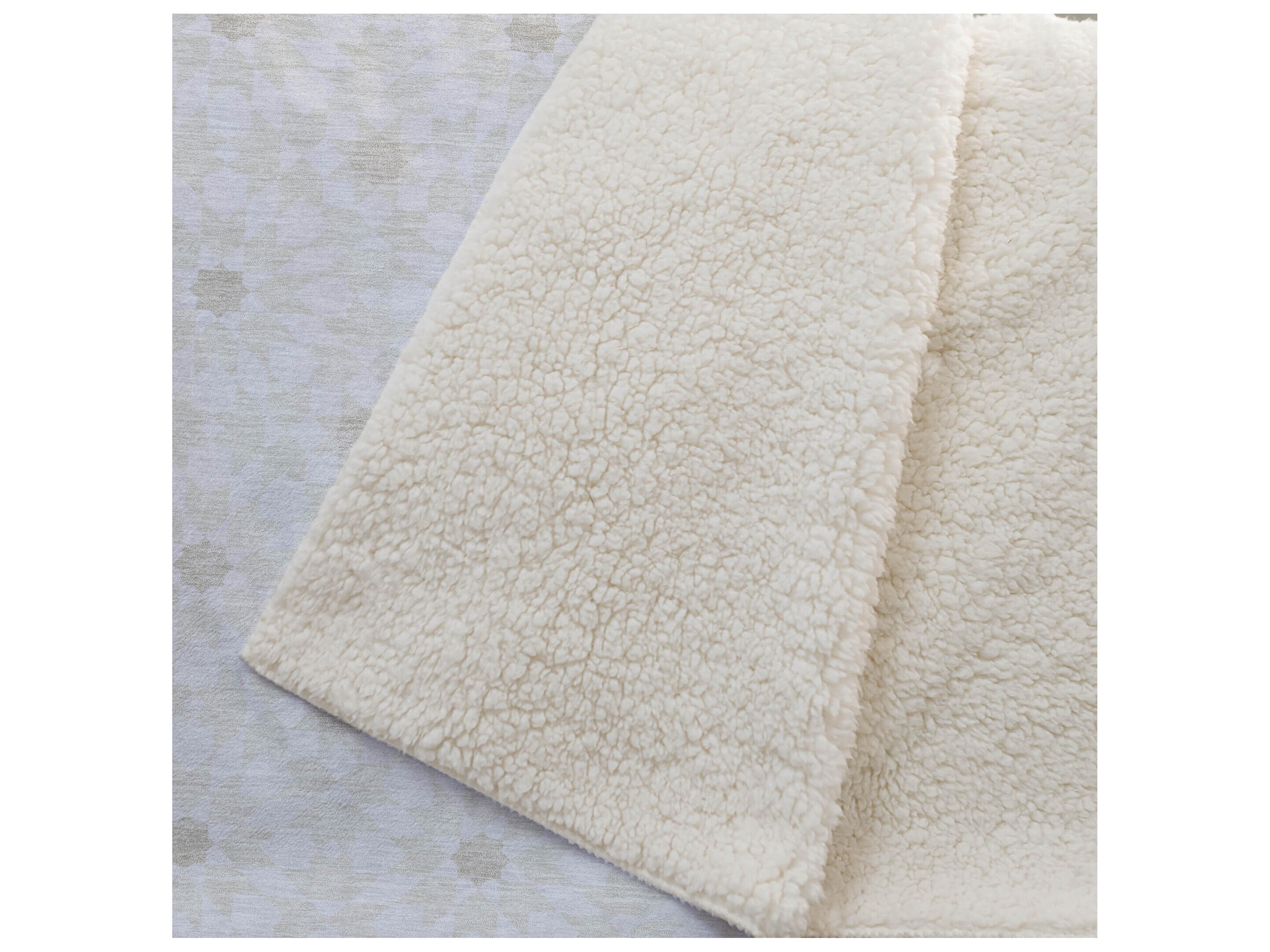 Dalyn Sherpa Ivory Polyester Throw