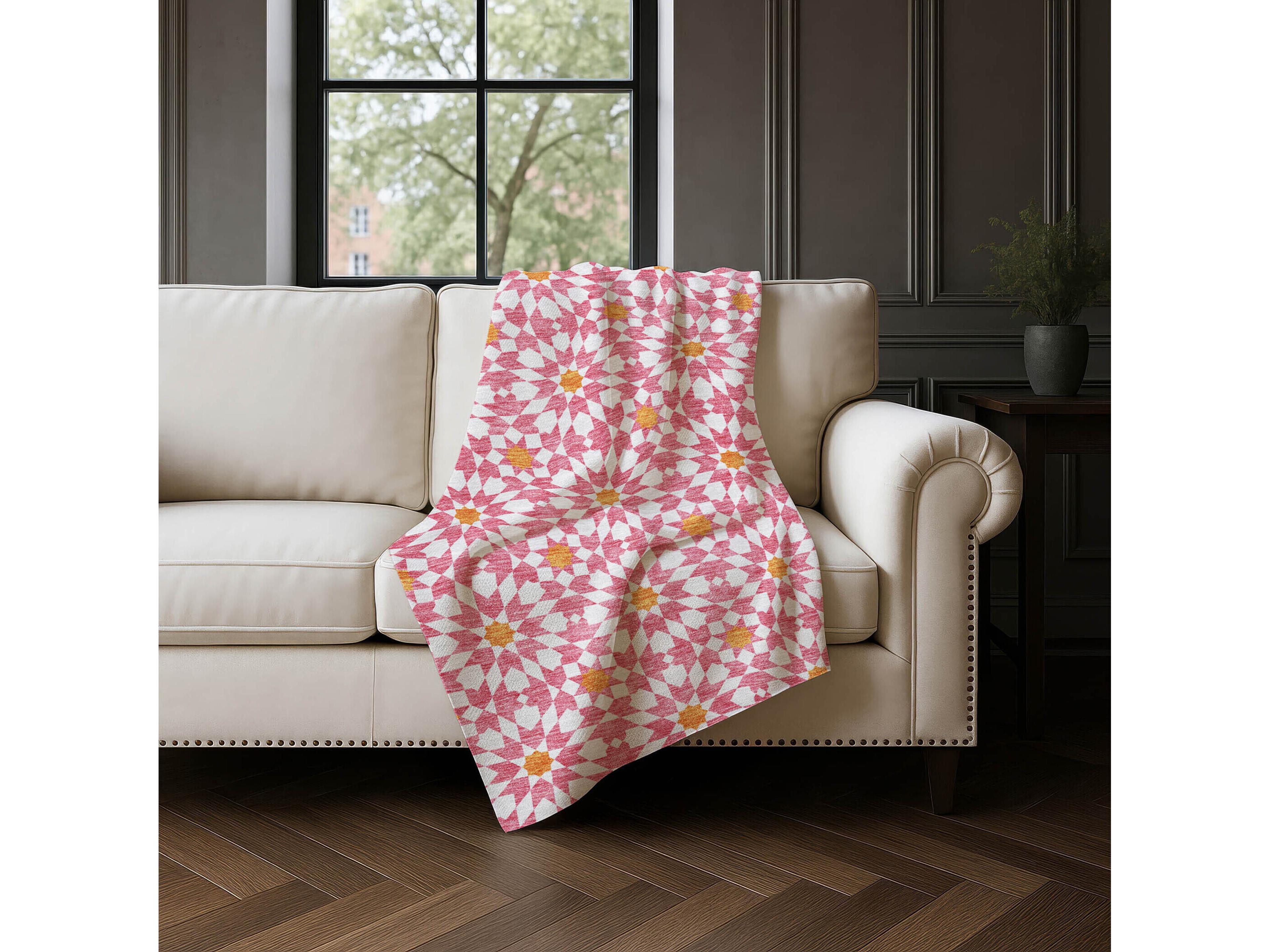 Dalyn Sherpa Pink Polyester Throw
