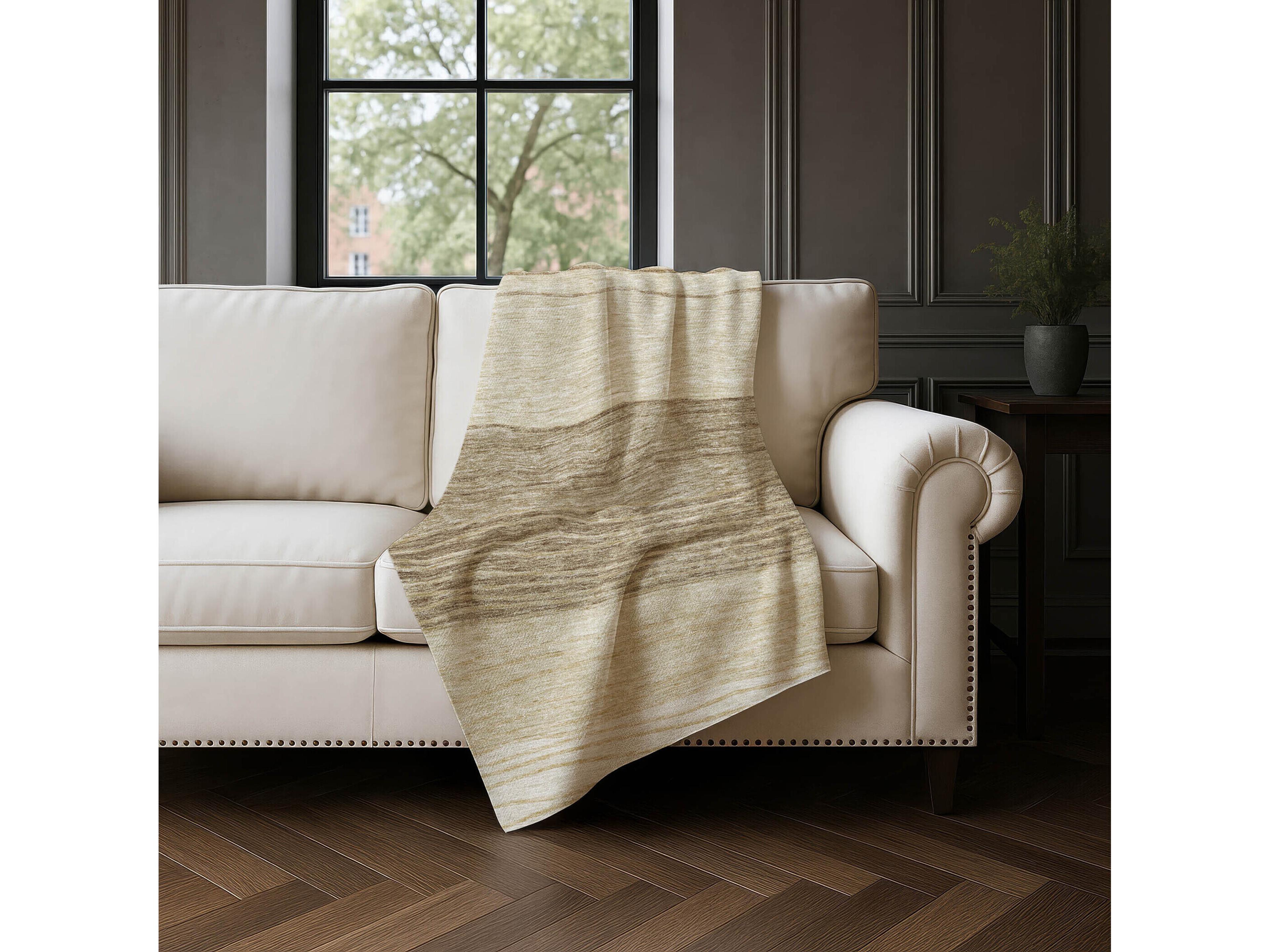 Dalyn Sherpa Brown Polyester Throw