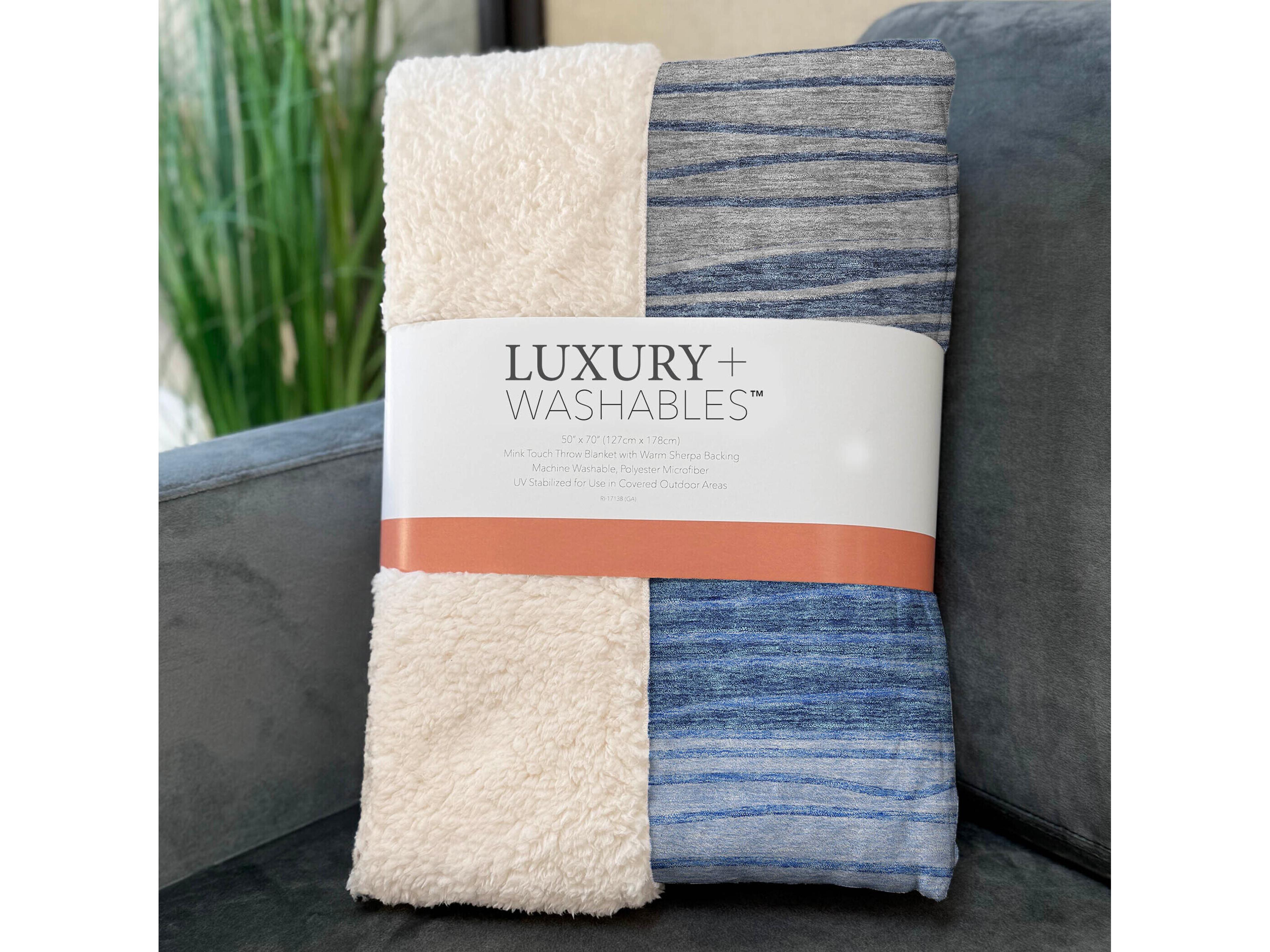 Dalyn Sherpa Blue Polyester Throw