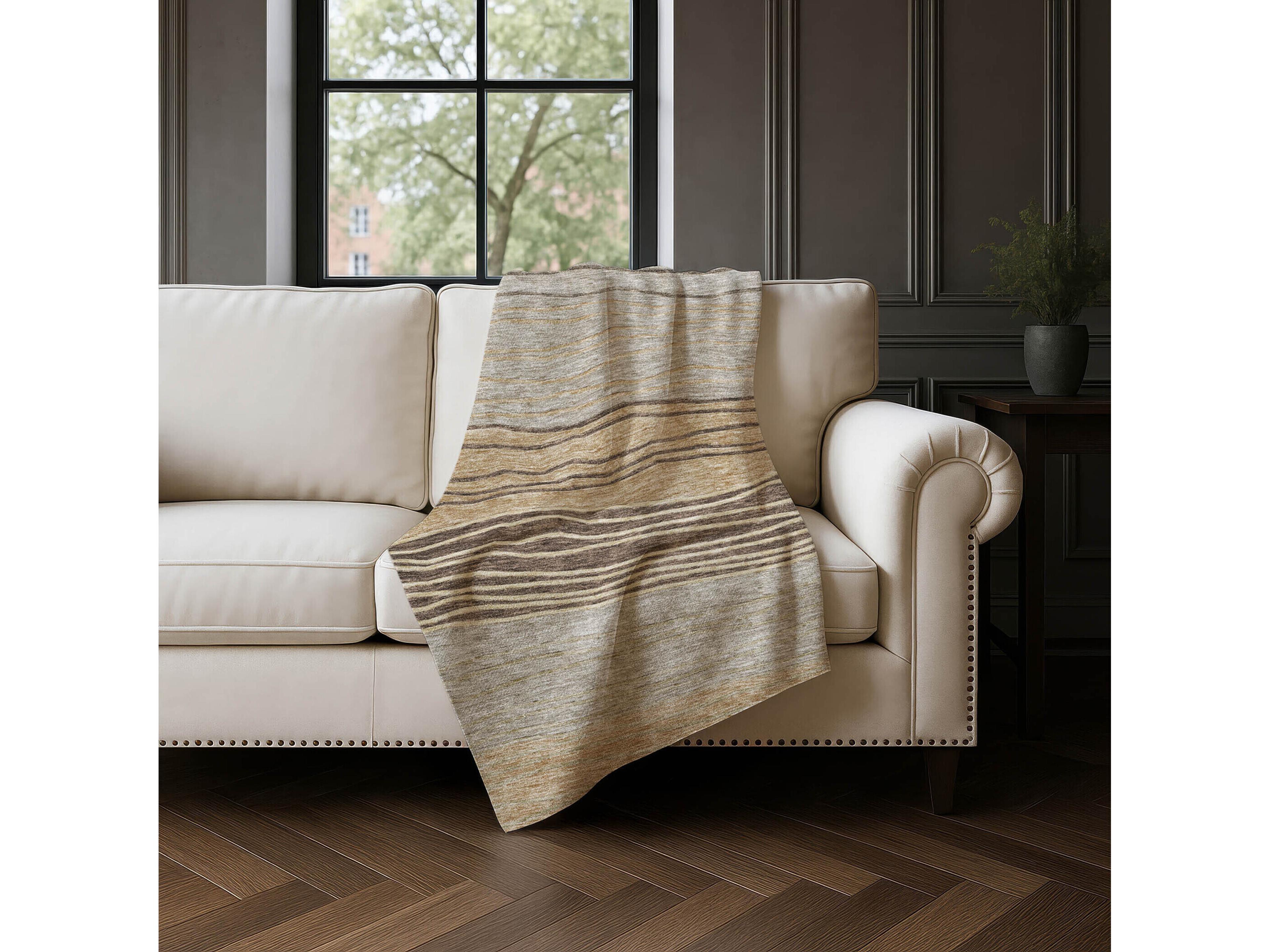 Dalyn Sherpa Brown Polyester Throw