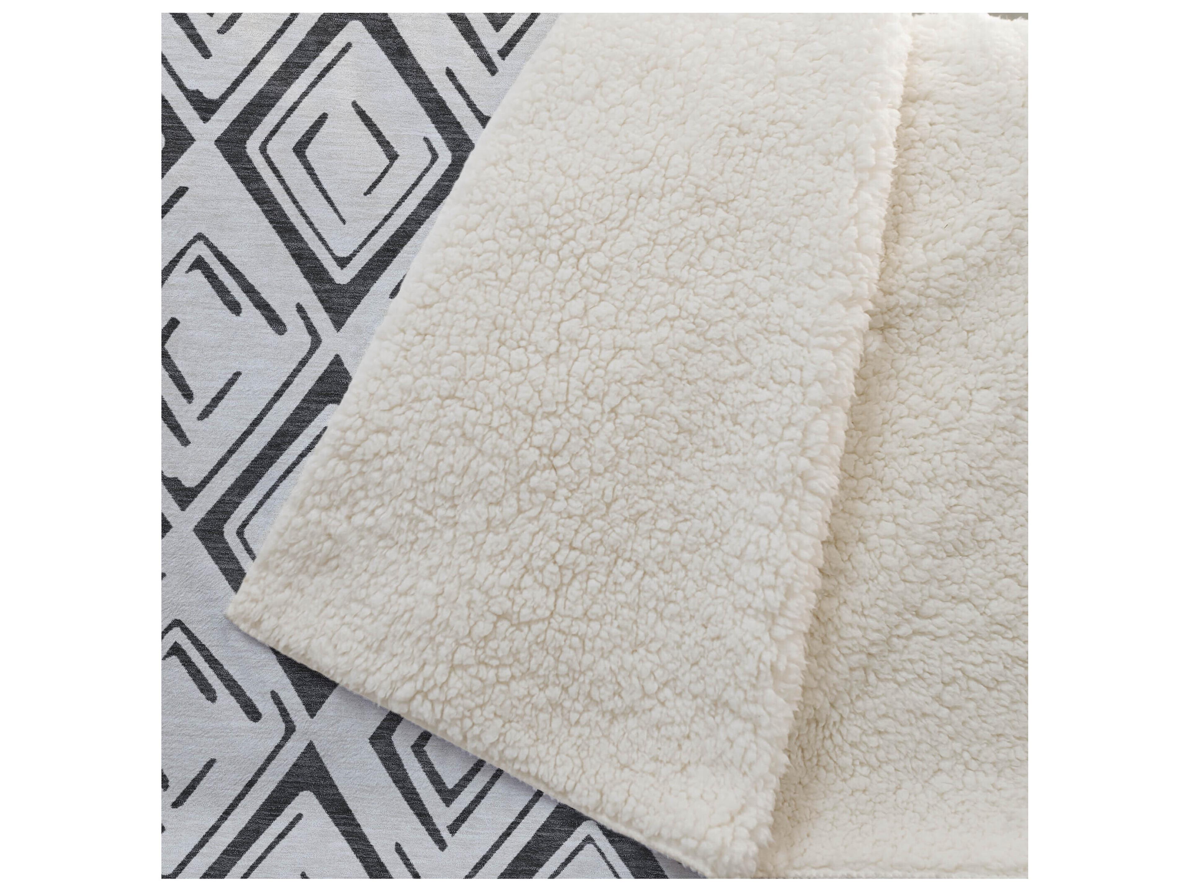 Dalyn Sherpa Ivory Polyester Throw