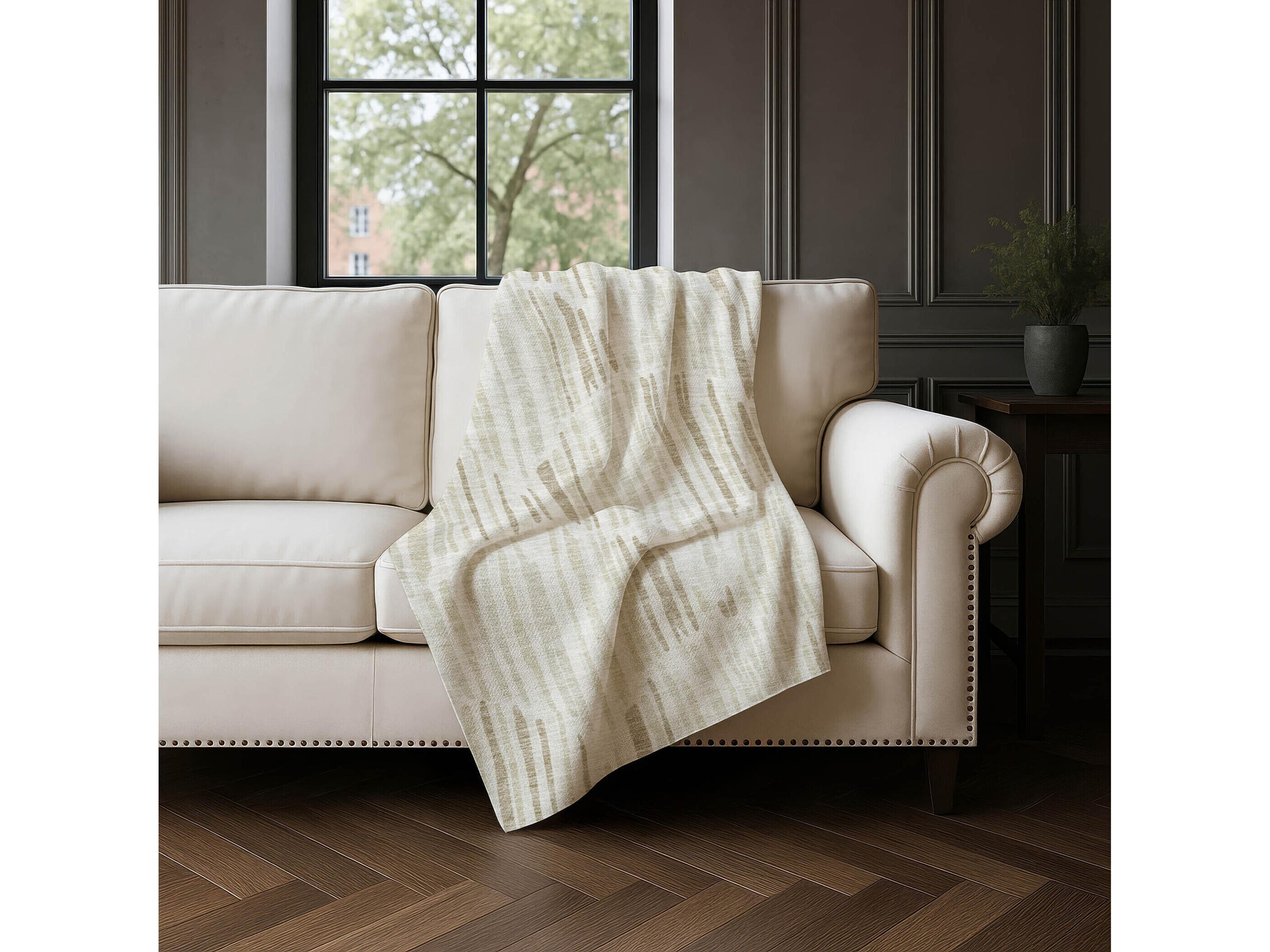 Dalyn Sherpa Ivory Polyester Throw
