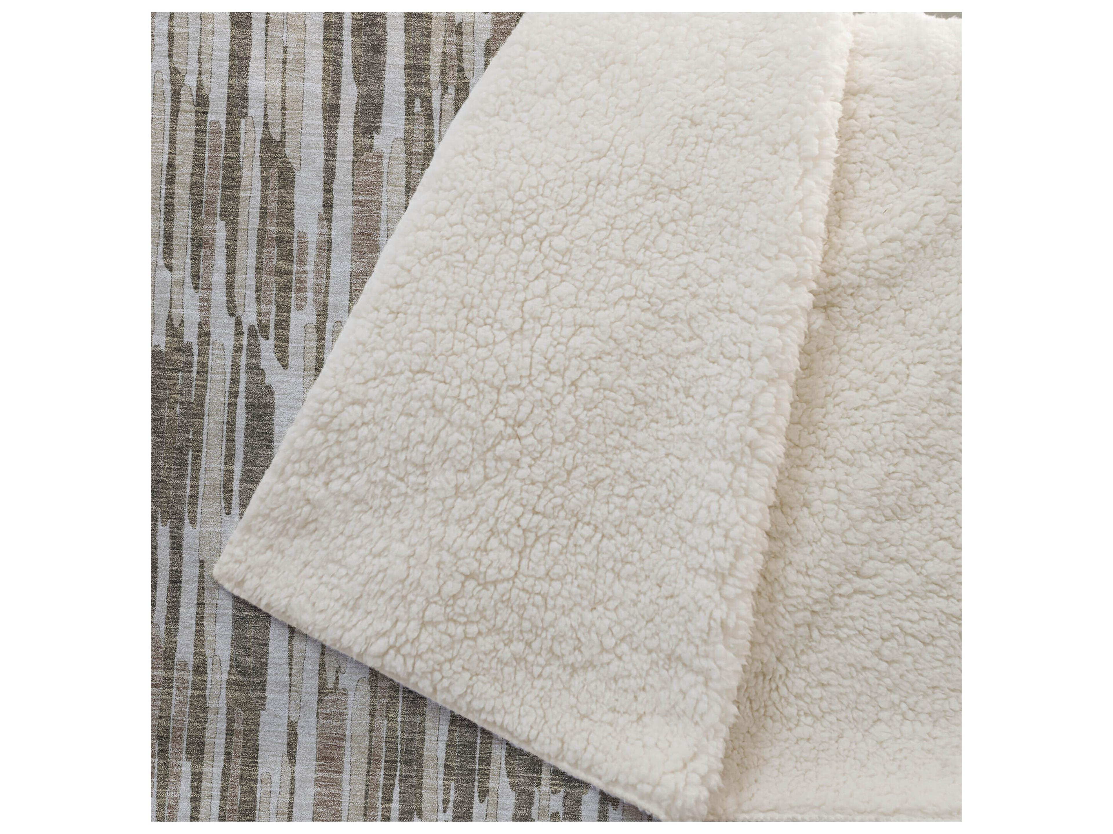 Dalyn Sherpa Brown Polyester Throw