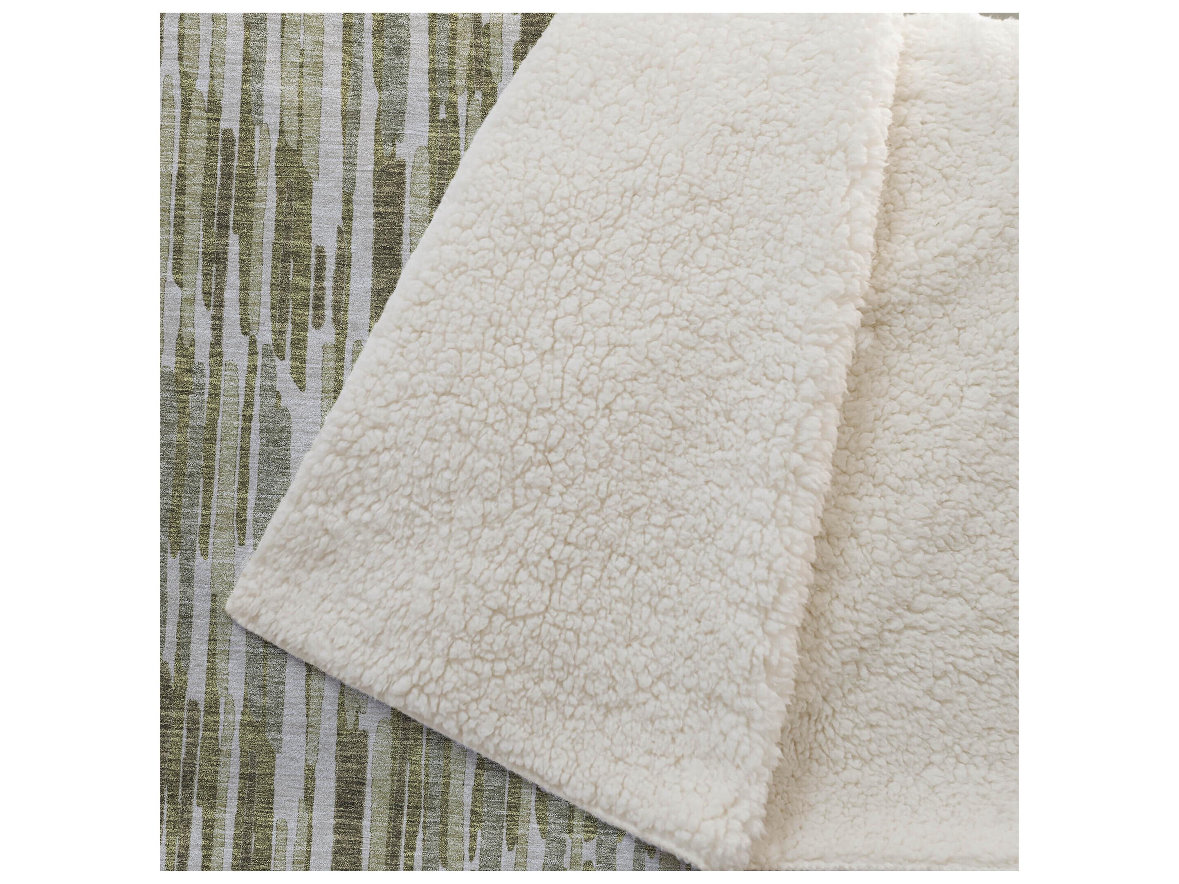 Dalyn Sherpa Green Polyester Throw